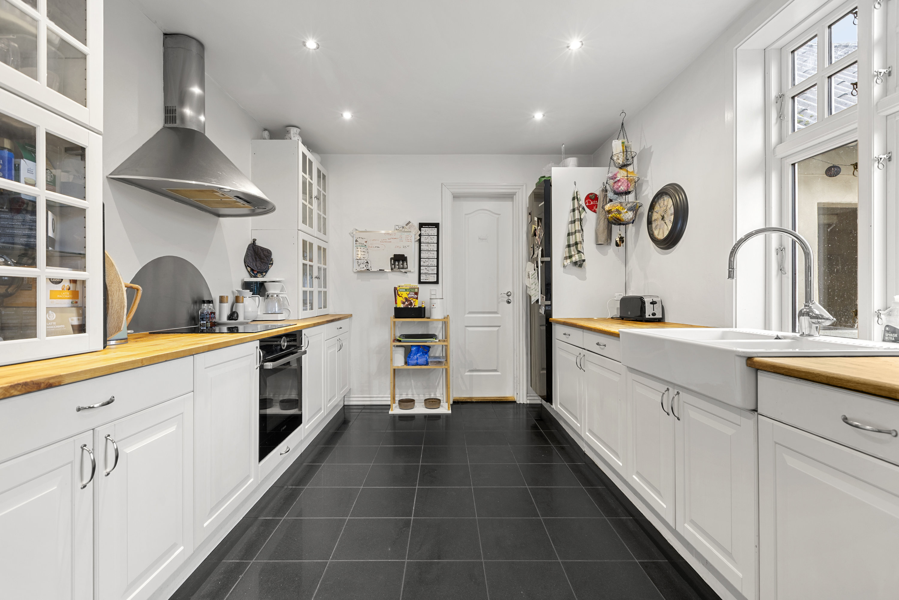 Fremhævet køkken billede i fuldskærmstilstand. Billede af Vedde Byvej 19, 4295 Stenlille