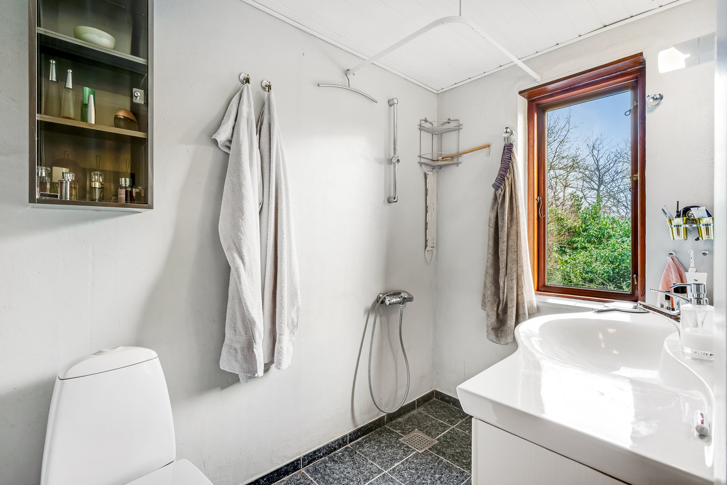 Fremhævet badeværelse billede i fuldskærmstilstand. Billede af Bavnebjergvej 2, Nordby, 6720 Fanø