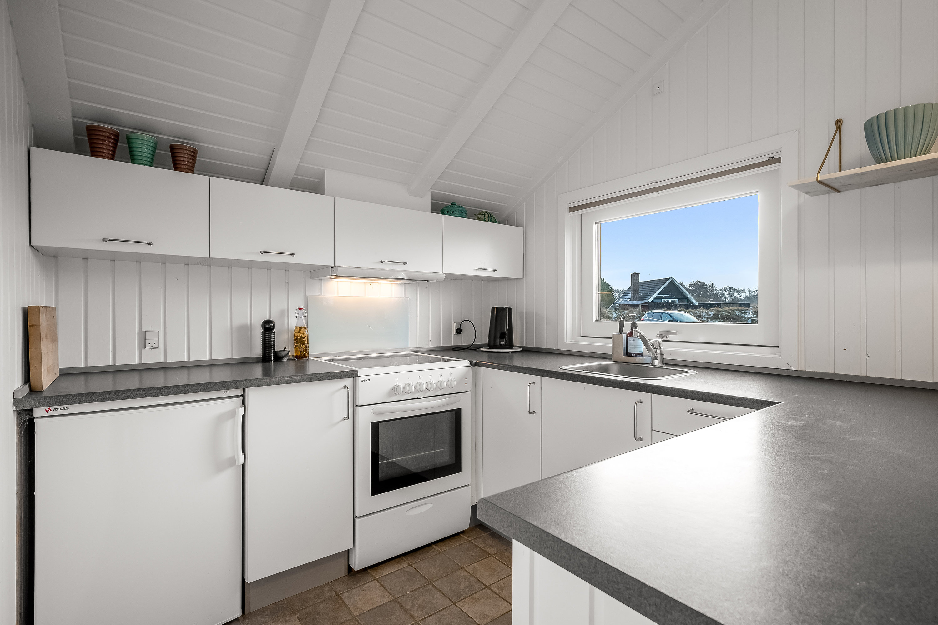 Fremhævet køkken billede i fuldskærmstilstand. Billede af Søren Sørensens Dal 8, 6720 Fanø