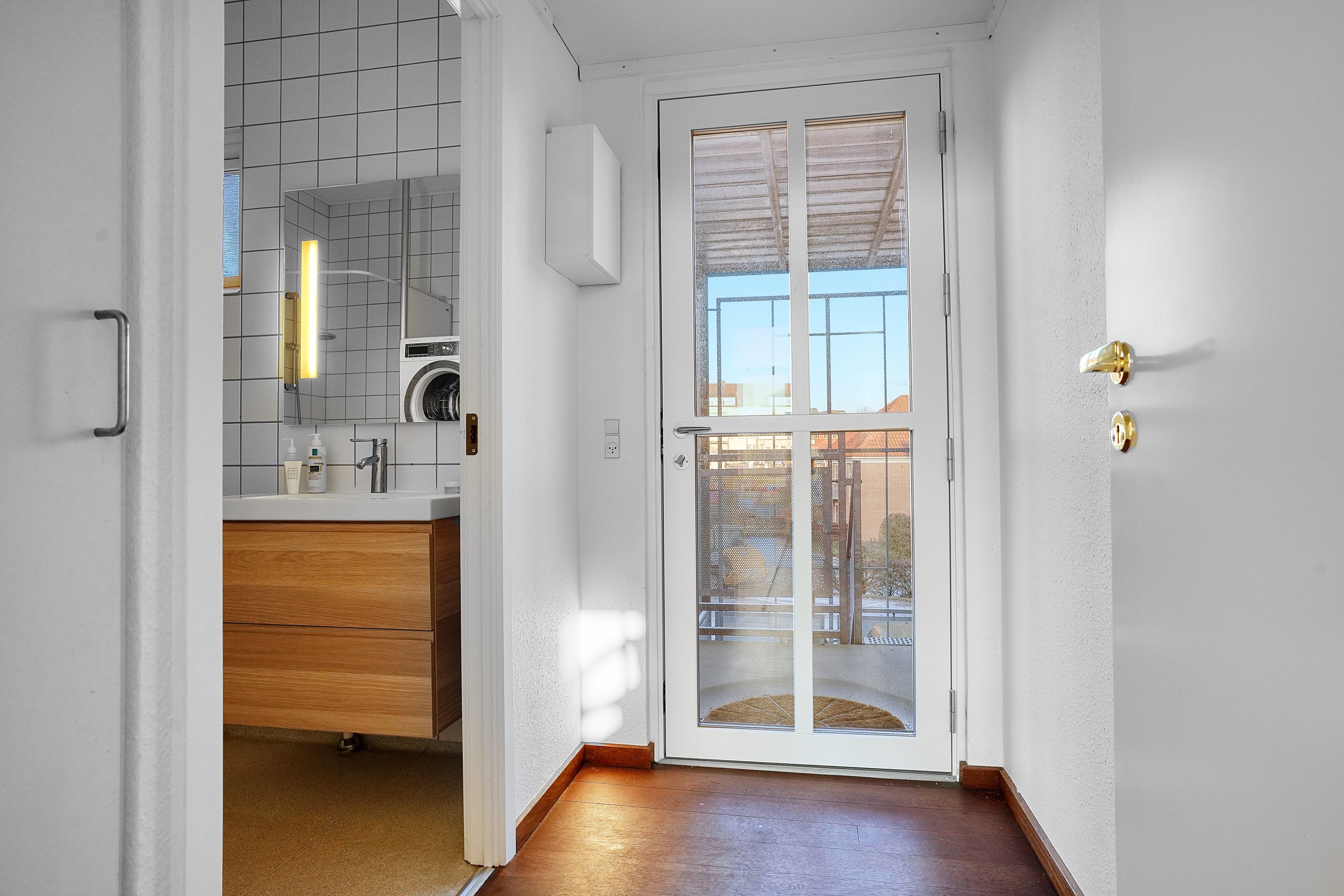 Fremhævet entré billede i fuldskærmstilstand. Billede af Chrst Boecksvej 20, 1. mf., 3480 Fredensborg