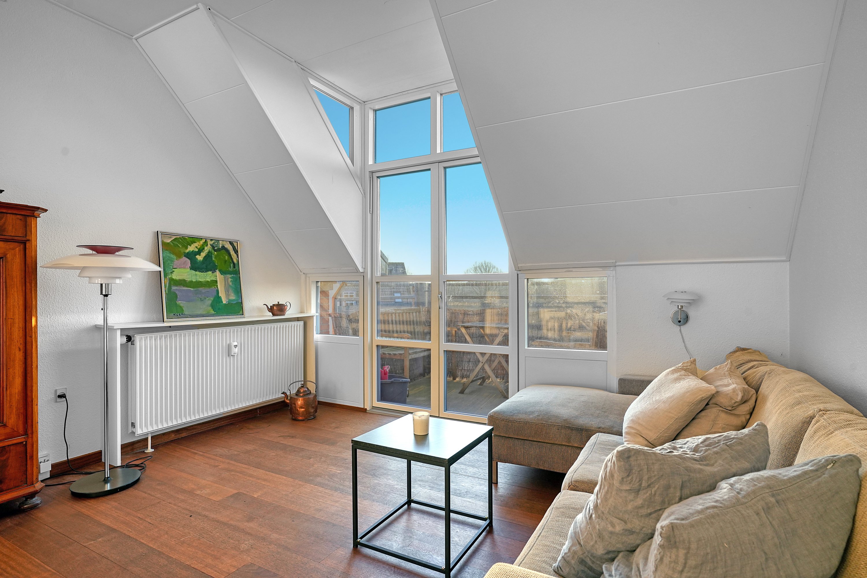 Fremhævet stue billede i fuldskærmstilstand. Billede af Chrst Boecksvej 20, 1. mf., 3480 Fredensborg