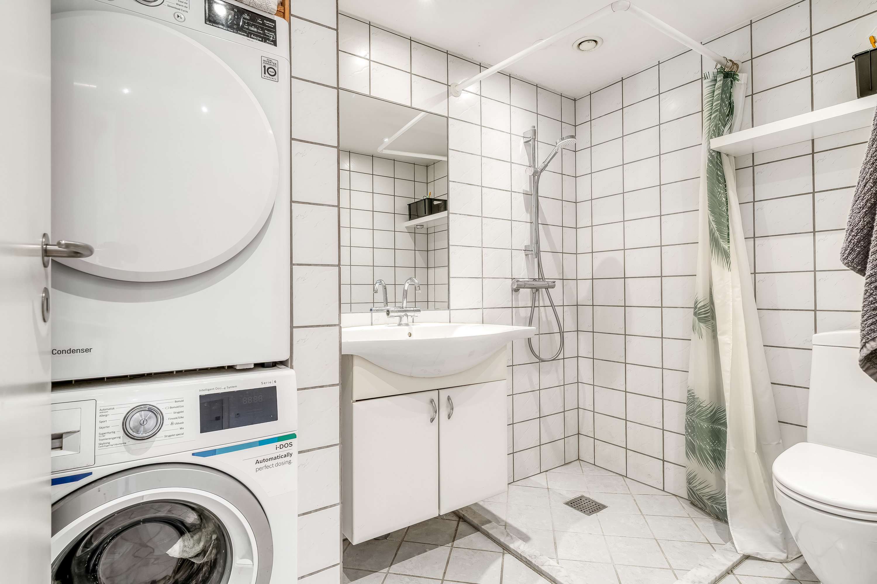 Fremhævet badeværelse billede i fuldskærmstilstand. Billede af Skovledet 99A, st.. tv., 3400 Hillerød