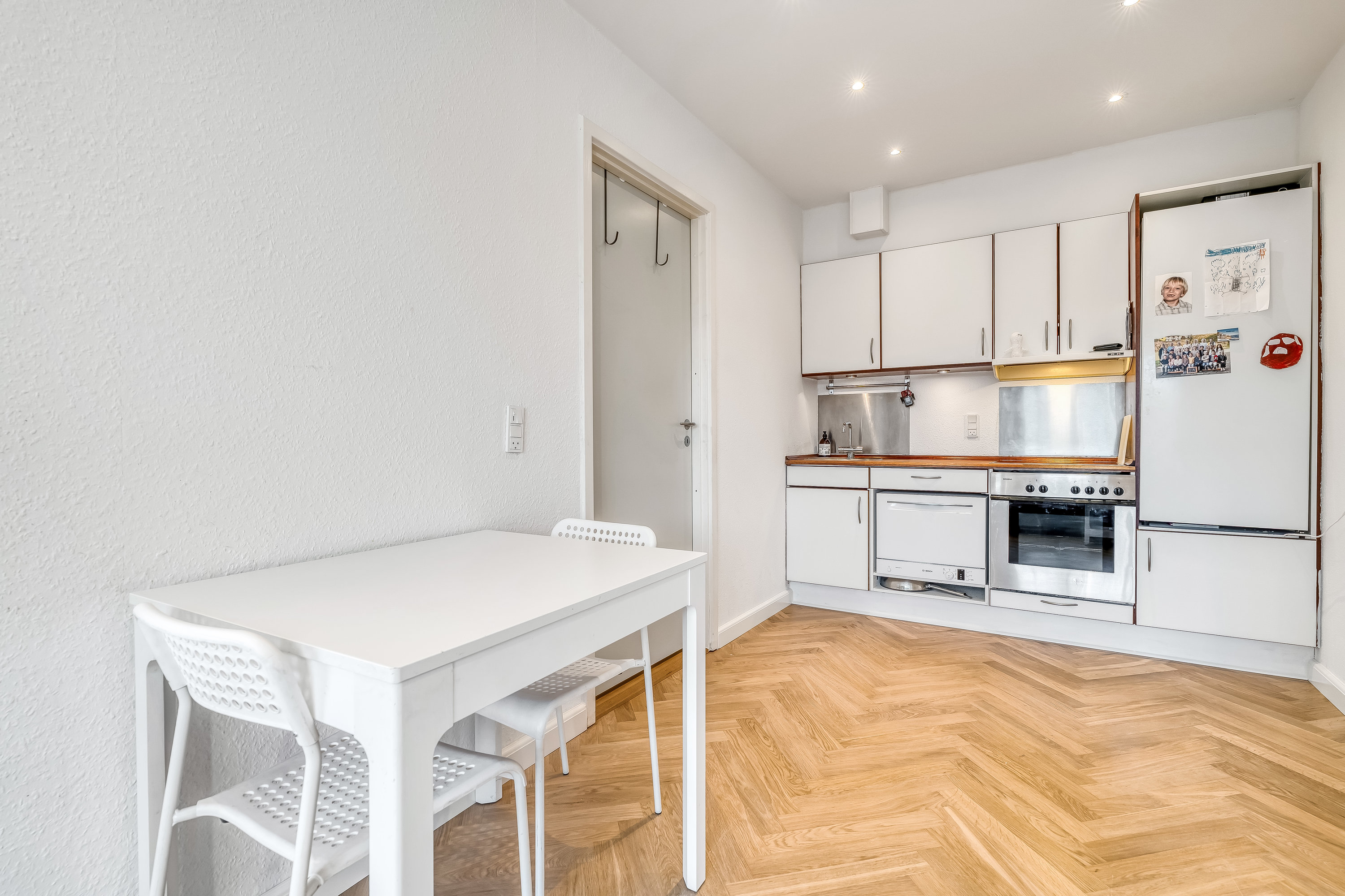 Miniaturebillede 1: køkken. Billede af Skovledet 99A, st.. tv., 3400 Hillerød