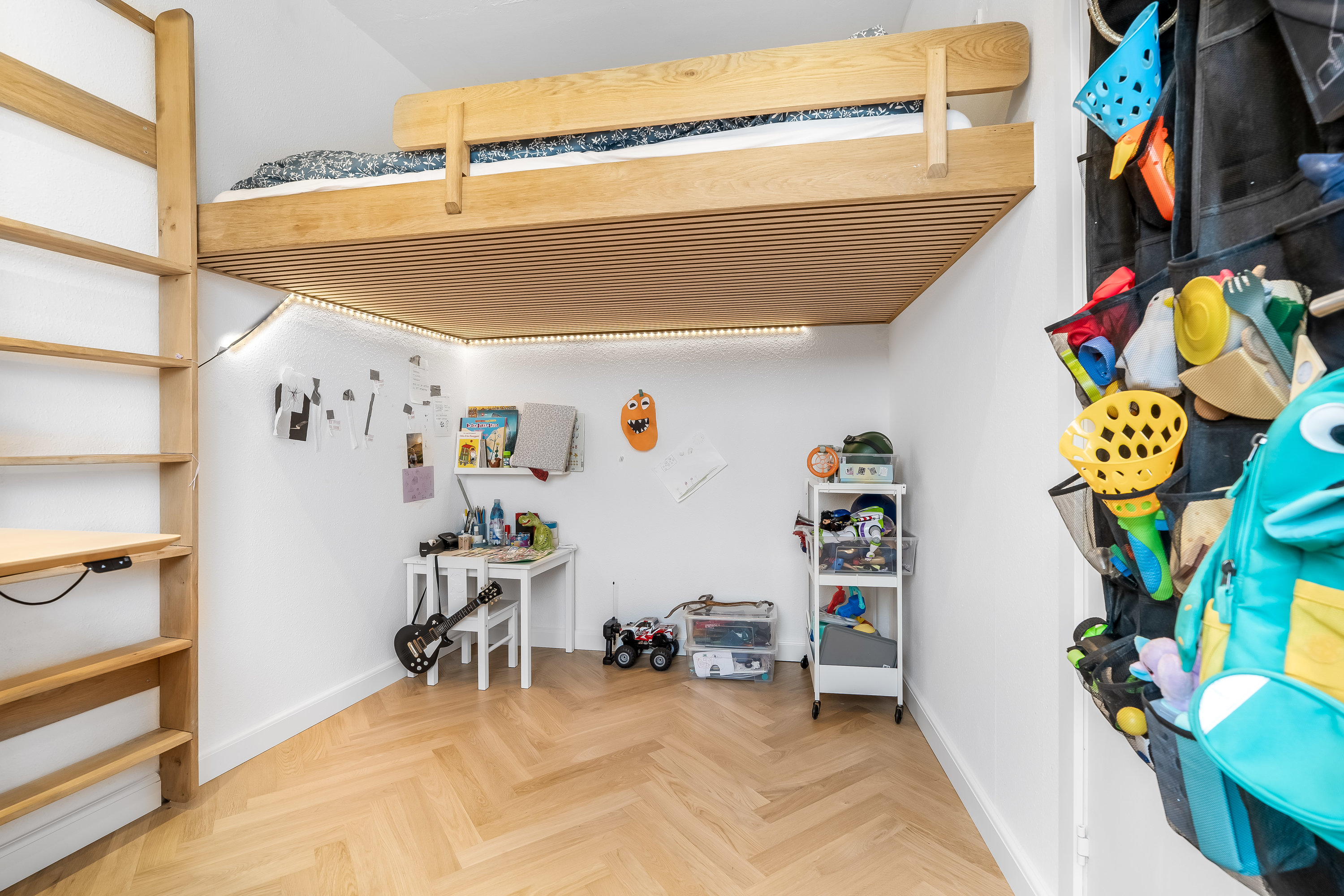 Fremhævet værelse billede i fuldskærmstilstand. Billede af Skovledet 99A, st.. tv., 3400 Hillerød