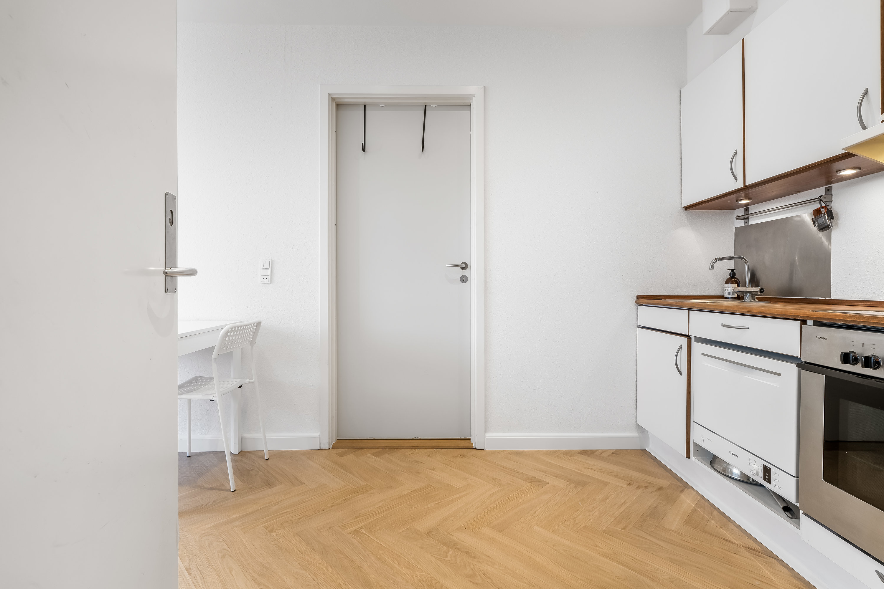 Fremhævet gang billede i fuldskærmstilstand. Billede af Skovledet 99A, st.. tv., 3400 Hillerød