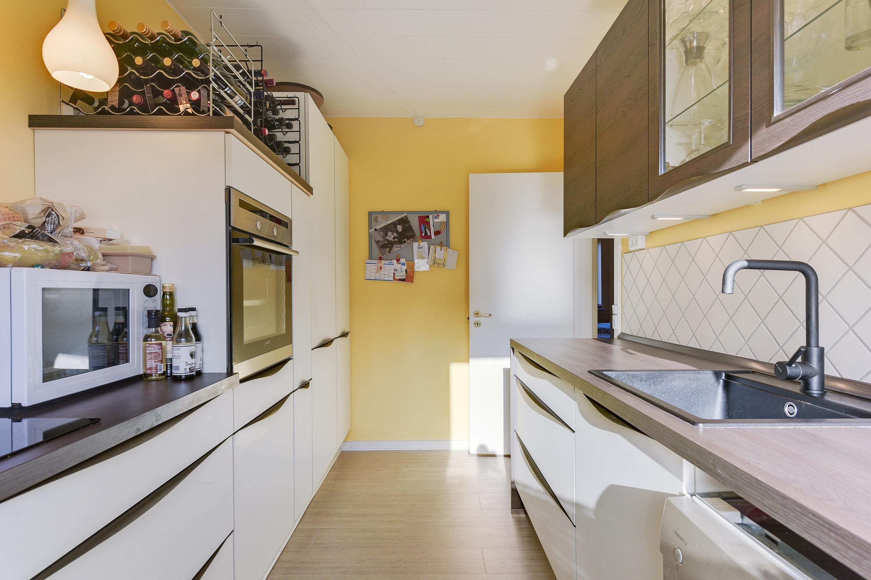 Fremhævet køkken billede i fuldskærmstilstand. Billede af Hedekæret 32, st.. tv., 2640 Hedehusene