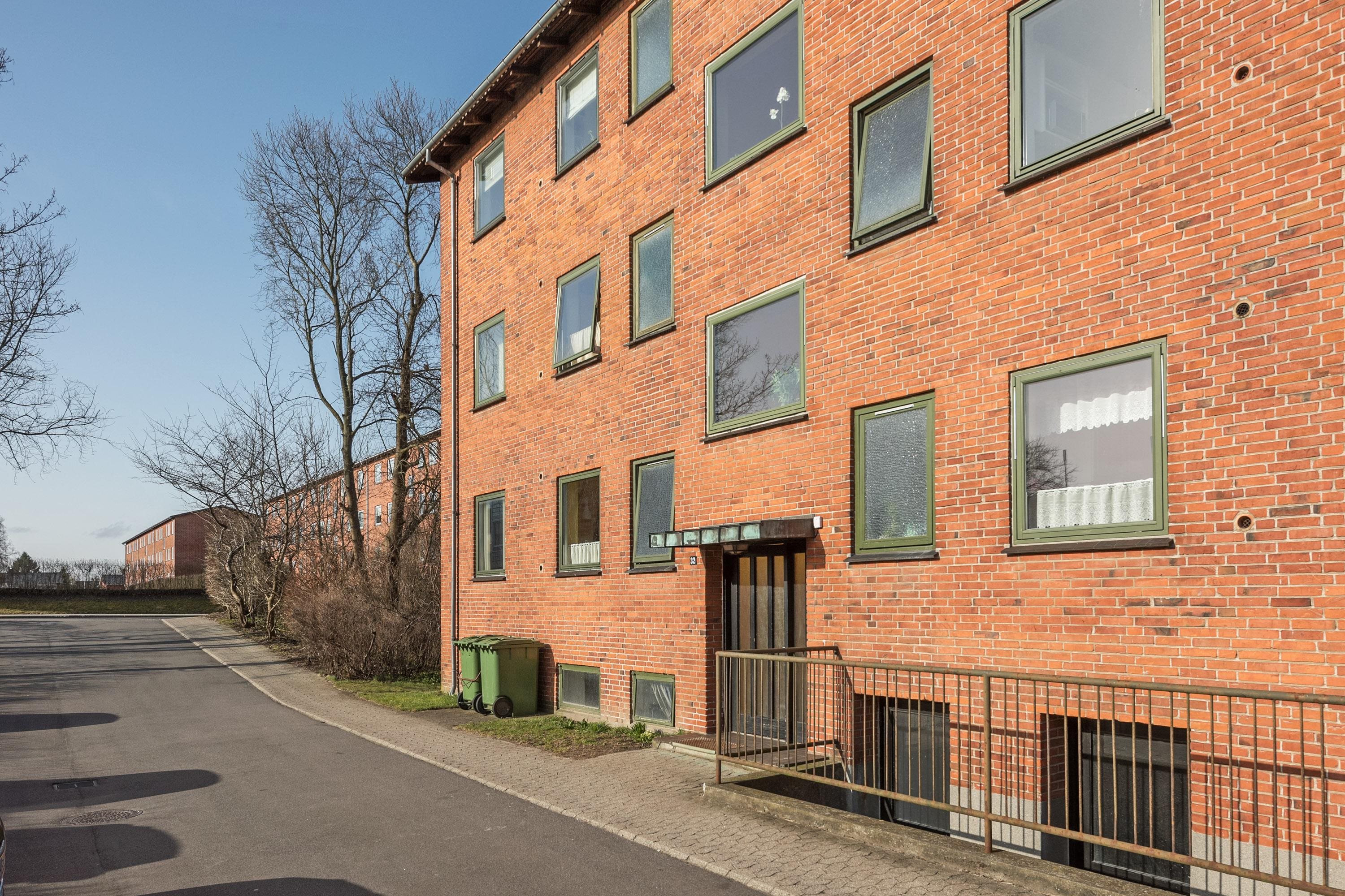 Miniaturebillede 1: ejendommen. Billede af Hedekæret 32, st.. tv., 2640 Hedehusene