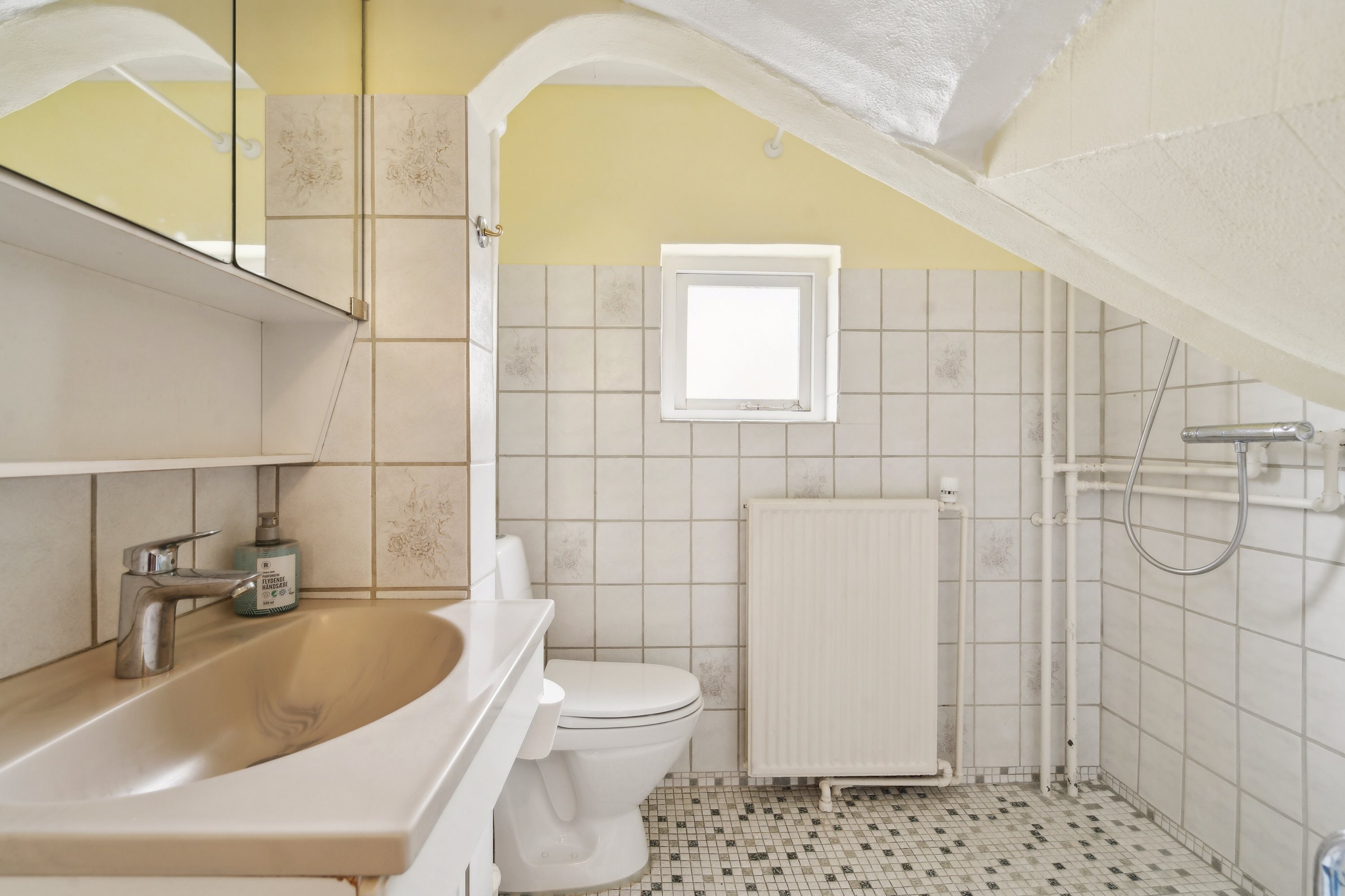 Fremhævet badeværelse billede i fuldskærmstilstand. Billede af Ny Kongevej 10, 5000 Odense C