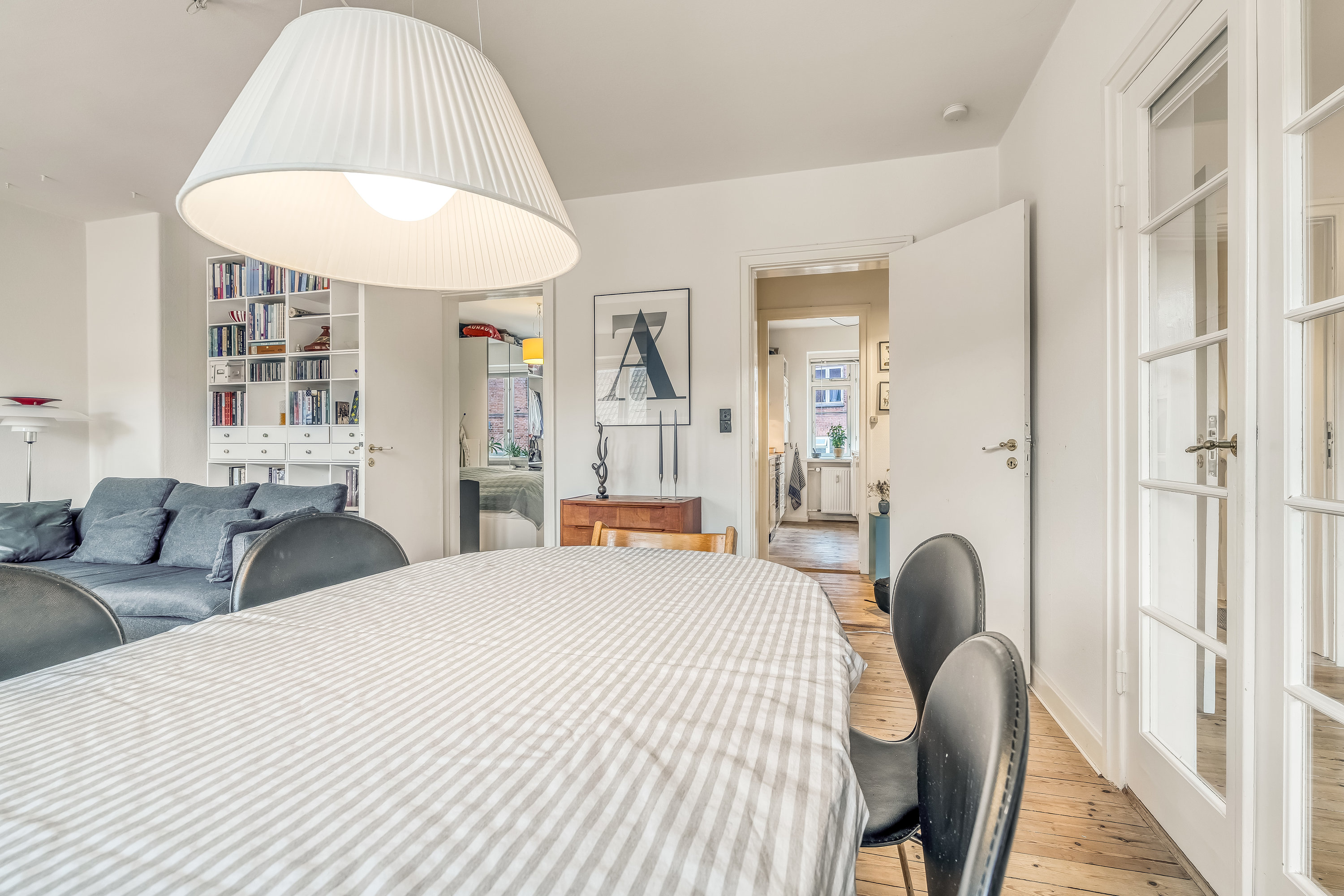 Fremhævet stue billede i fuldskærmstilstand. Billede af Bakkegade 7A, st.., 3400 Hillerød