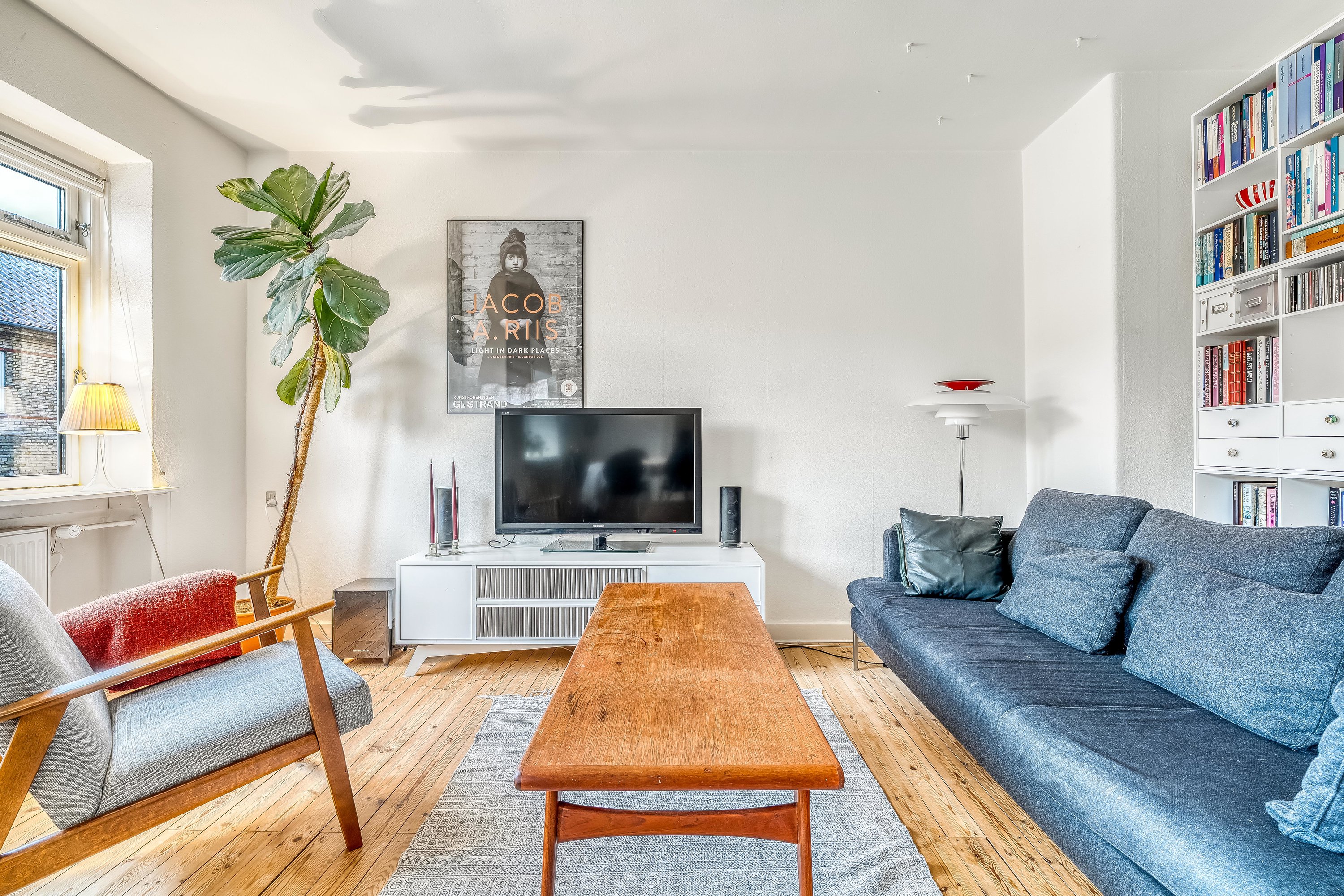 Miniaturebillede 1: stue. Billede af Bakkegade 7A, st.., 3400 Hillerød