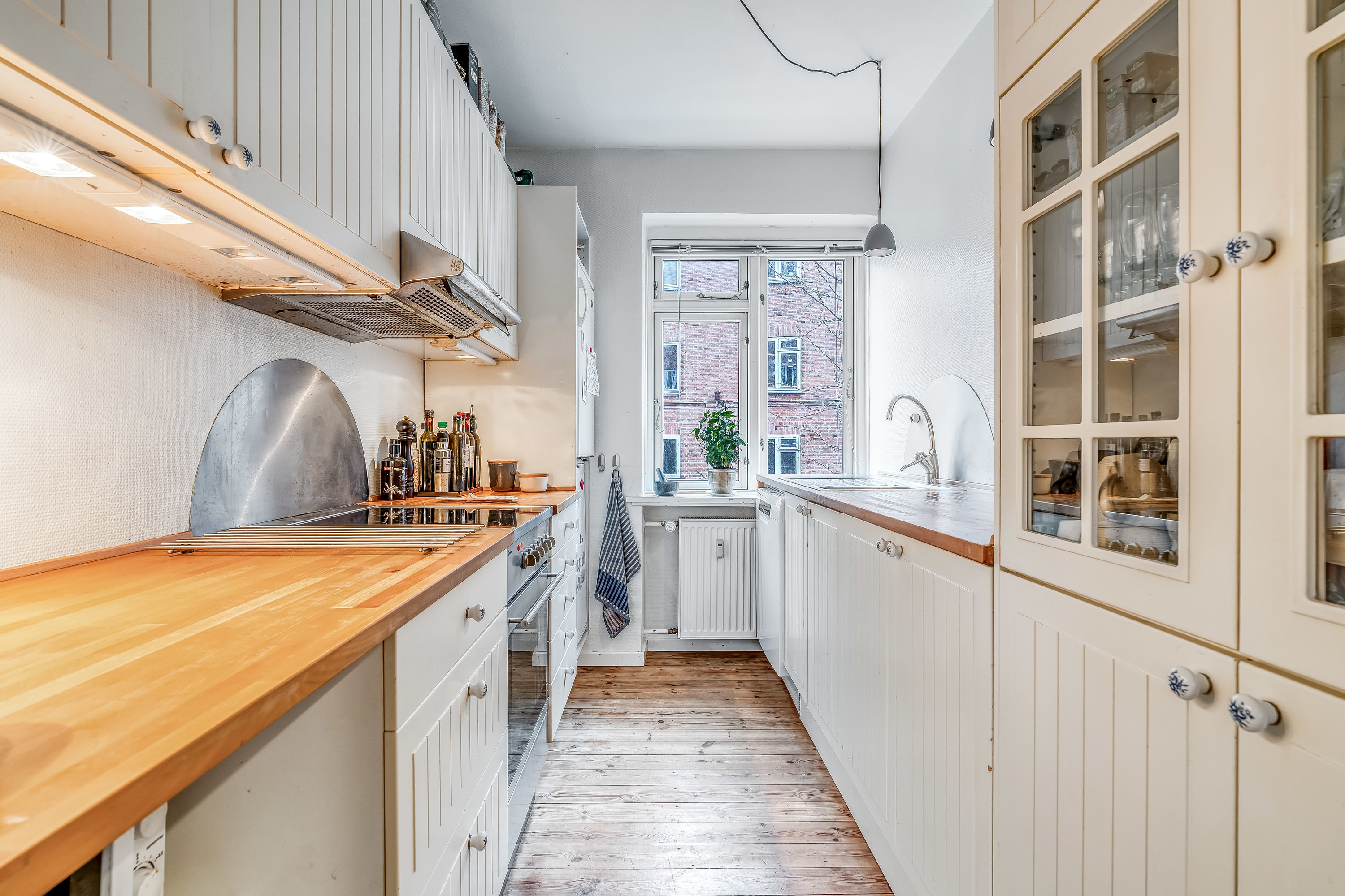 Fremhævet køkken billede i fuldskærmstilstand. Billede af Bakkegade 7A, st.., 3400 Hillerød