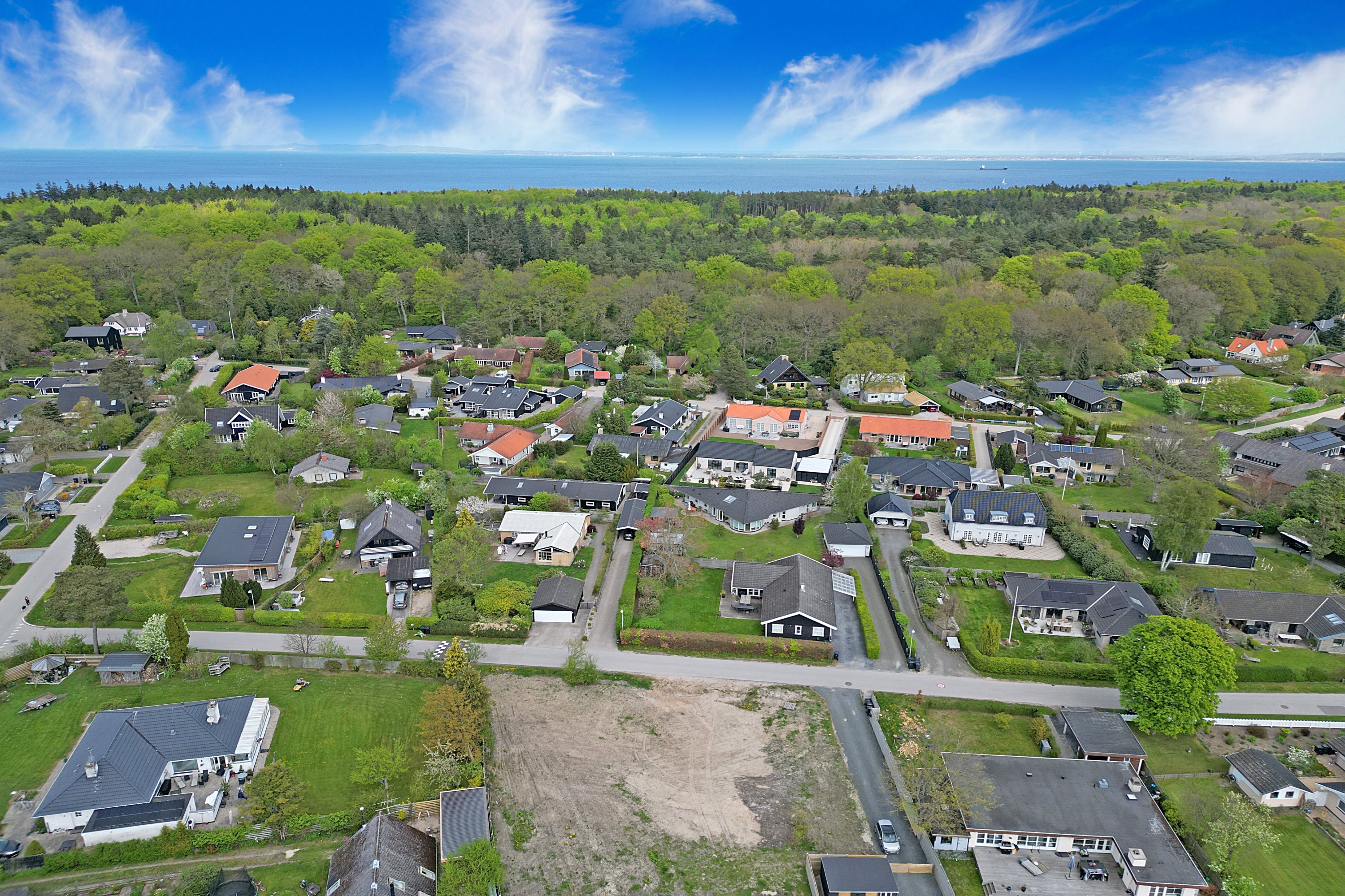 Miniaturebillede 1: luftfoto. Billede af Solvej 4A, 3100 Hornbæk