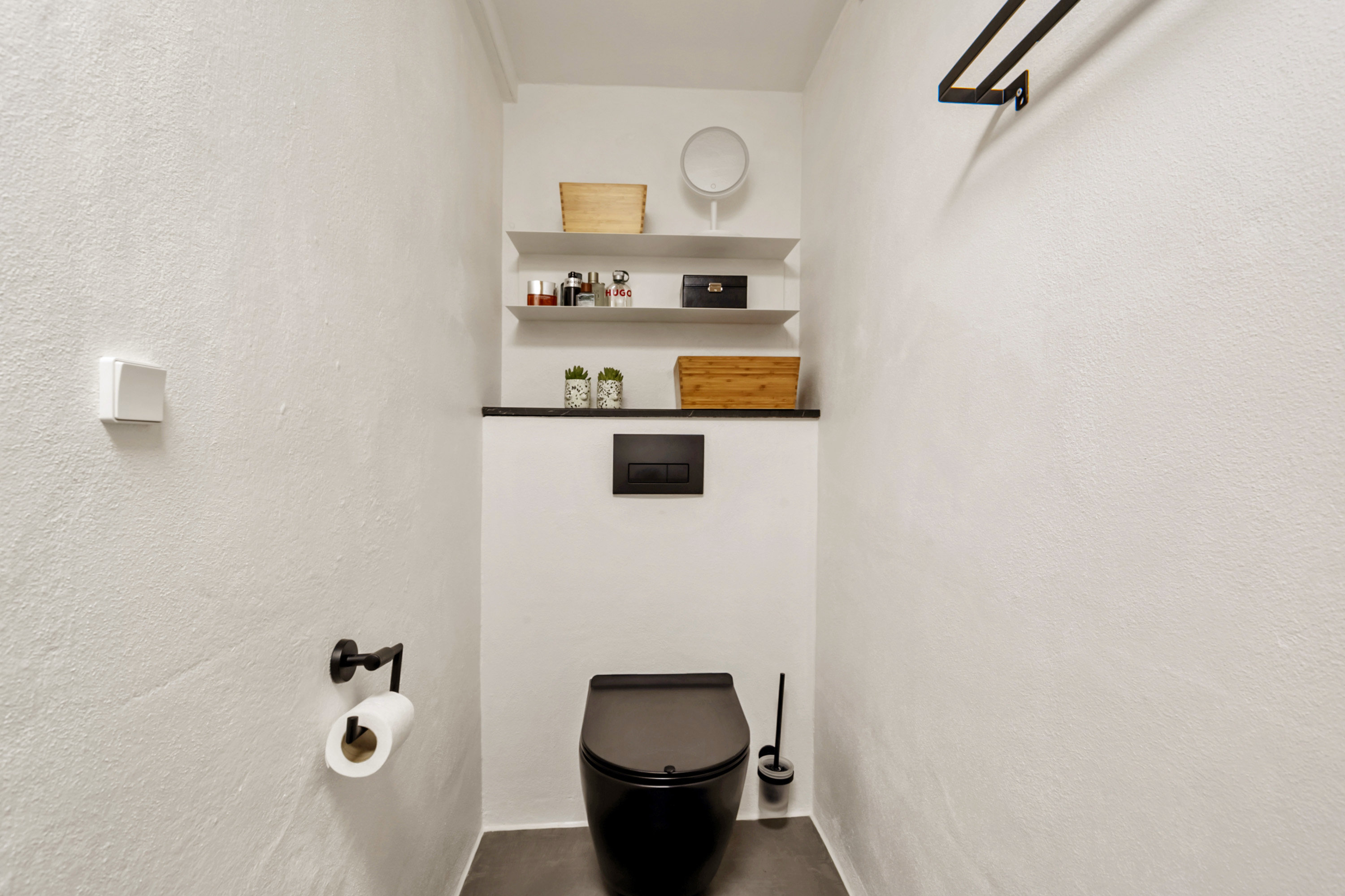 Fremhævet toilet billede i fuldskærmstilstand. Billede af Jørgensgård 30, 6200 Aabenraa