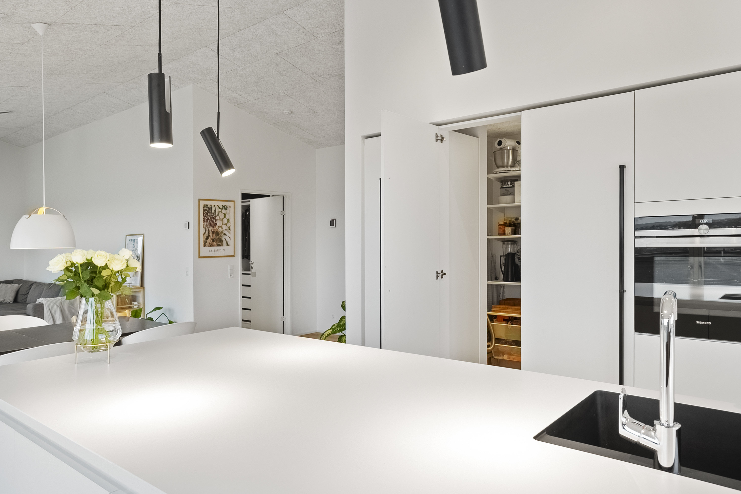 Fremhævet køkken billede i fuldskærmstilstand. Billede af Provstlund Skovvej 77, 8700 Horsens