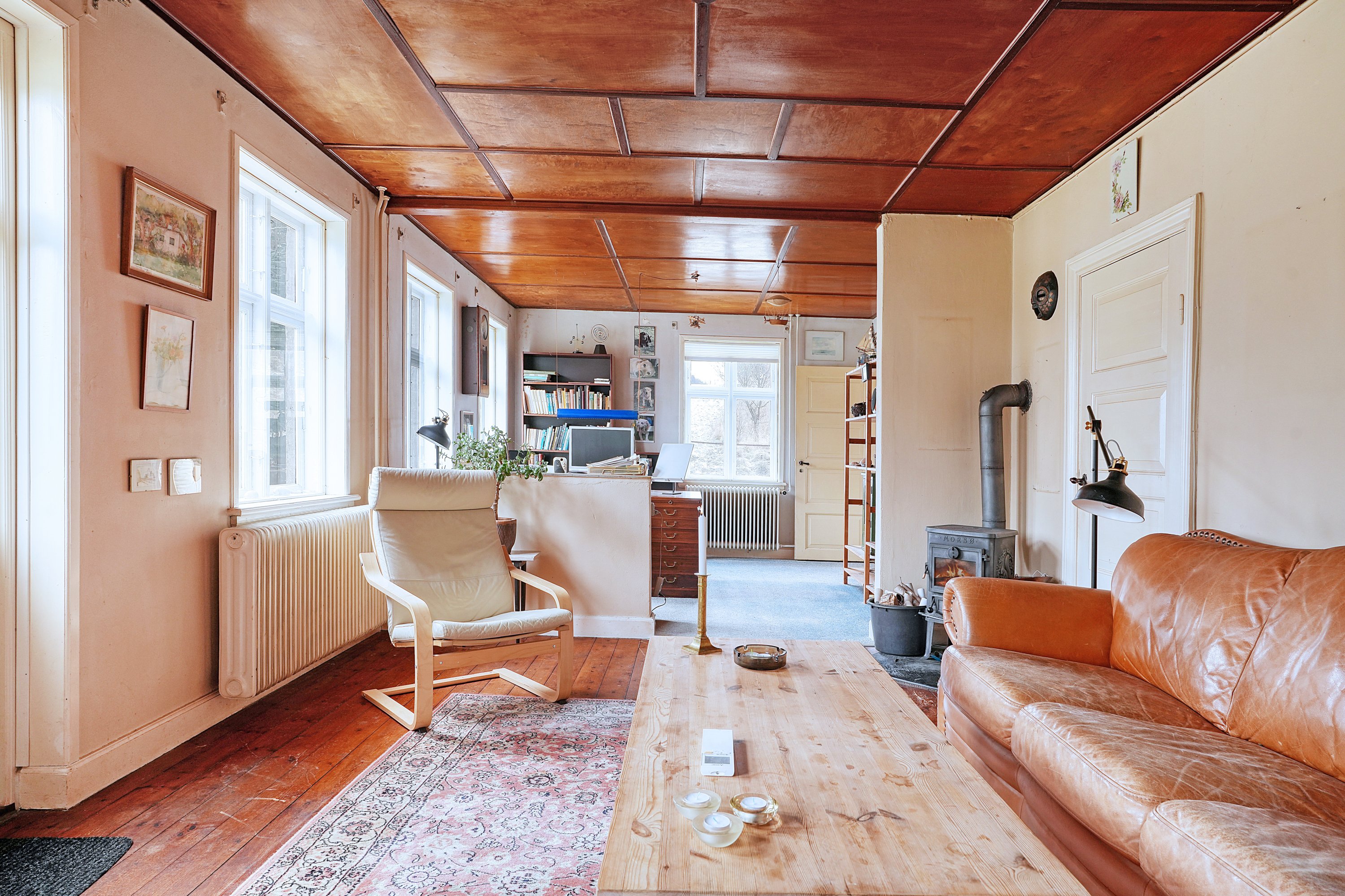 Fremhævet stue billede i fuldskærmstilstand. Billede af Svovlsbjergvej 15, Kisserup, 4300 Holbæk