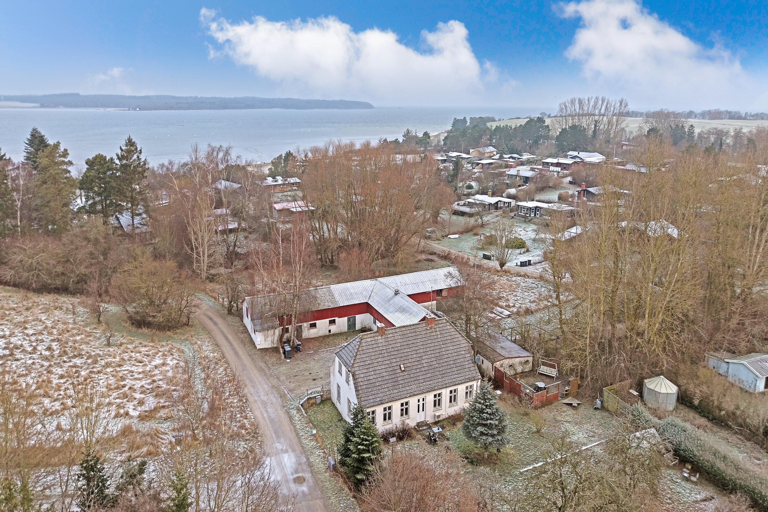 Fremhævet luftfoto billede i fuldskærmstilstand. Billede af Svovlsbjergvej 15, Kisserup, 4300 Holbæk