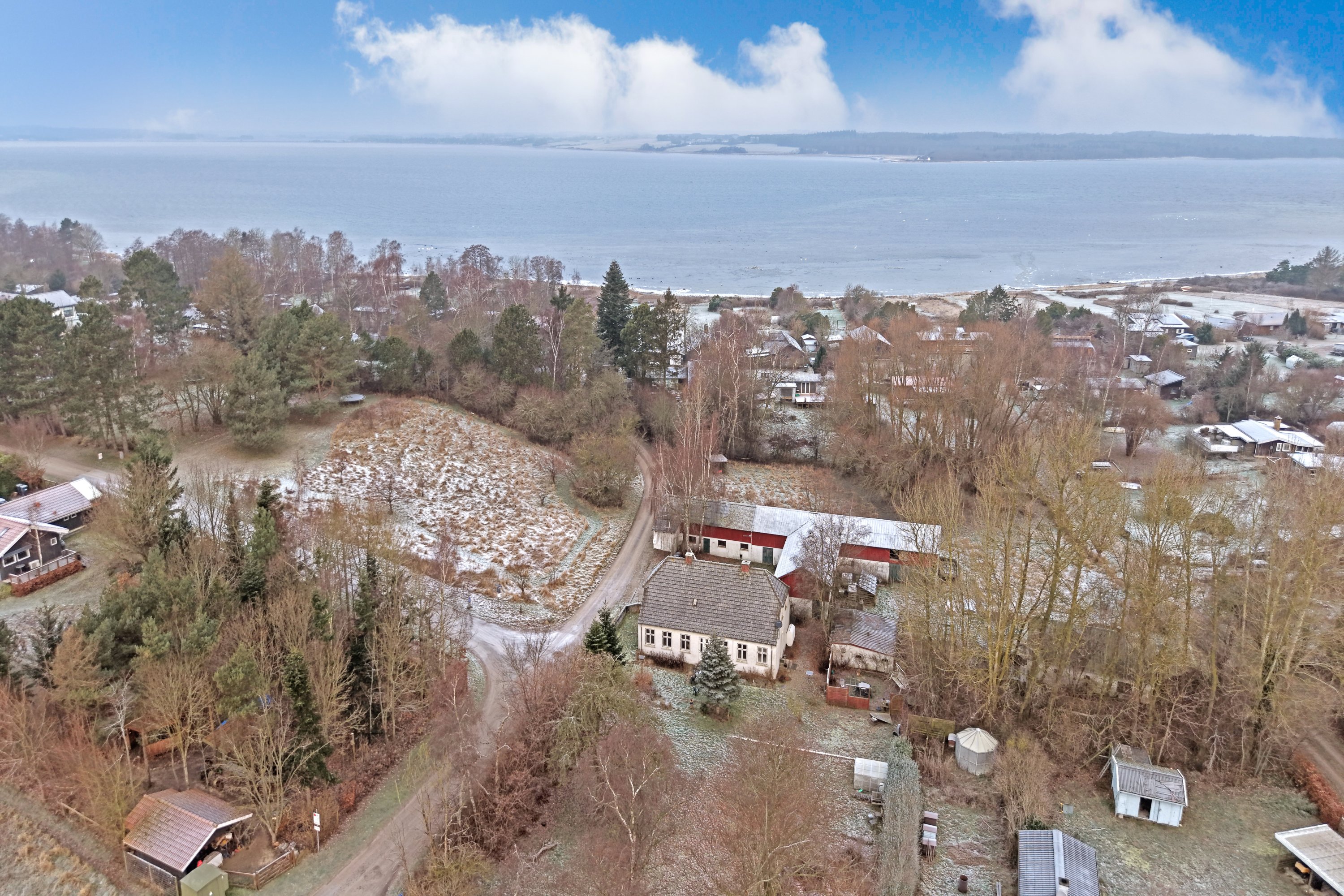 Fremhævet luftfoto billede i fuldskærmstilstand. Billede af Svovlsbjergvej 15, Kisserup, 4300 Holbæk