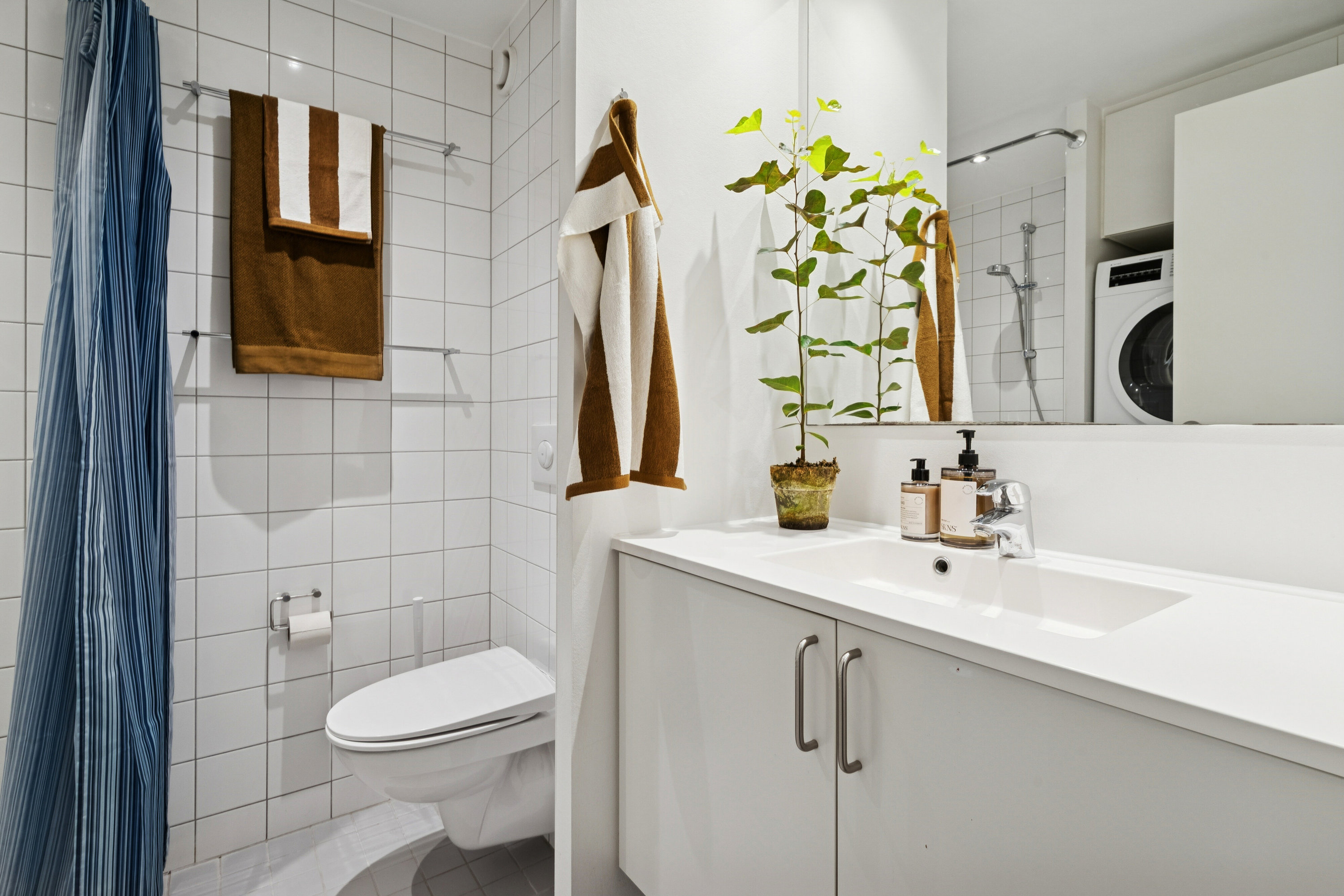 Fremhævet badeværelse billede i fuldskærmstilstand. Billede af Tom Kristensens Vej 87, 2300 København S