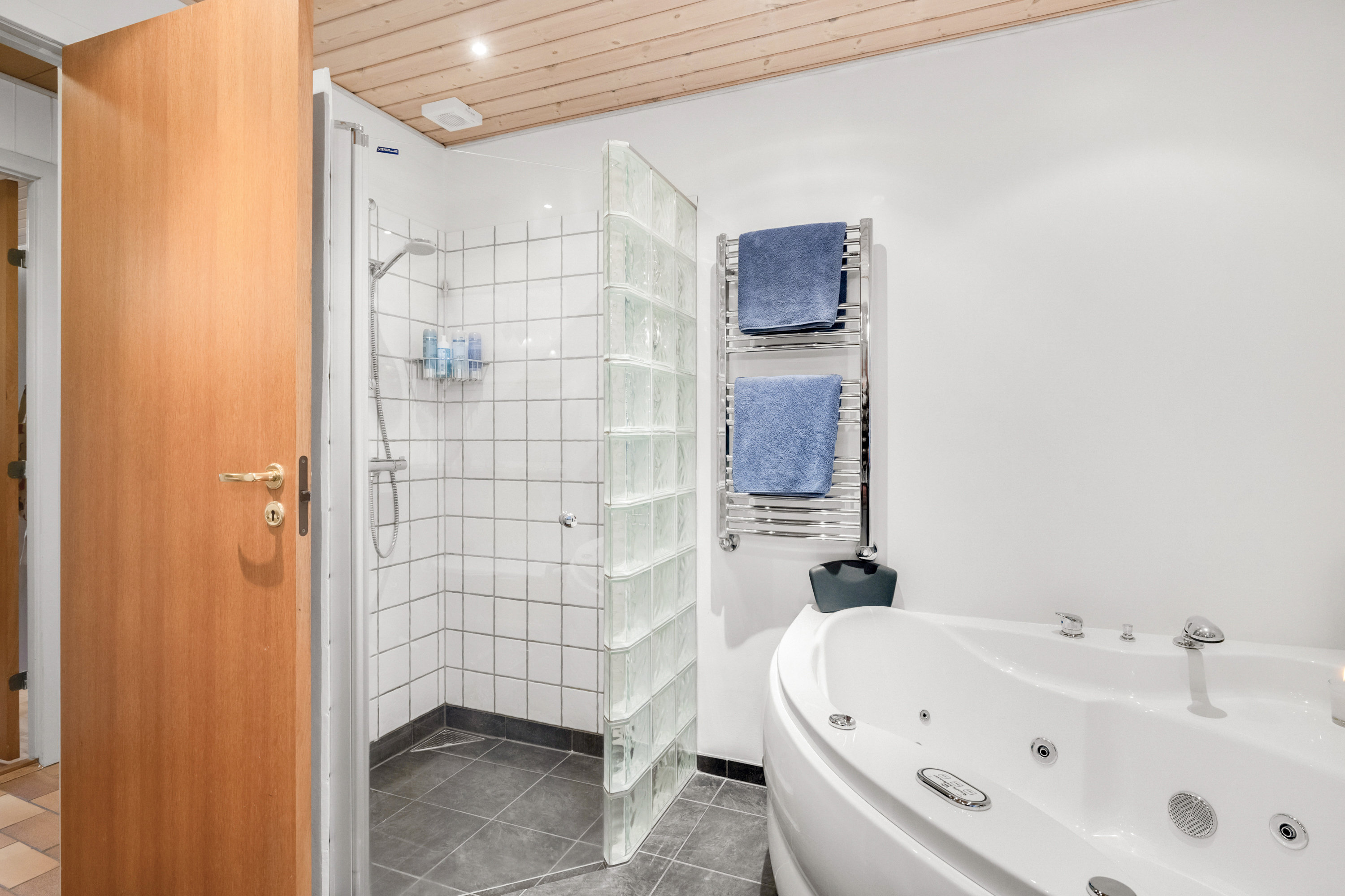 Fremhævet  billede i fuldskærmstilstand. Billede af Solbærvej 9, 8471 Sabro