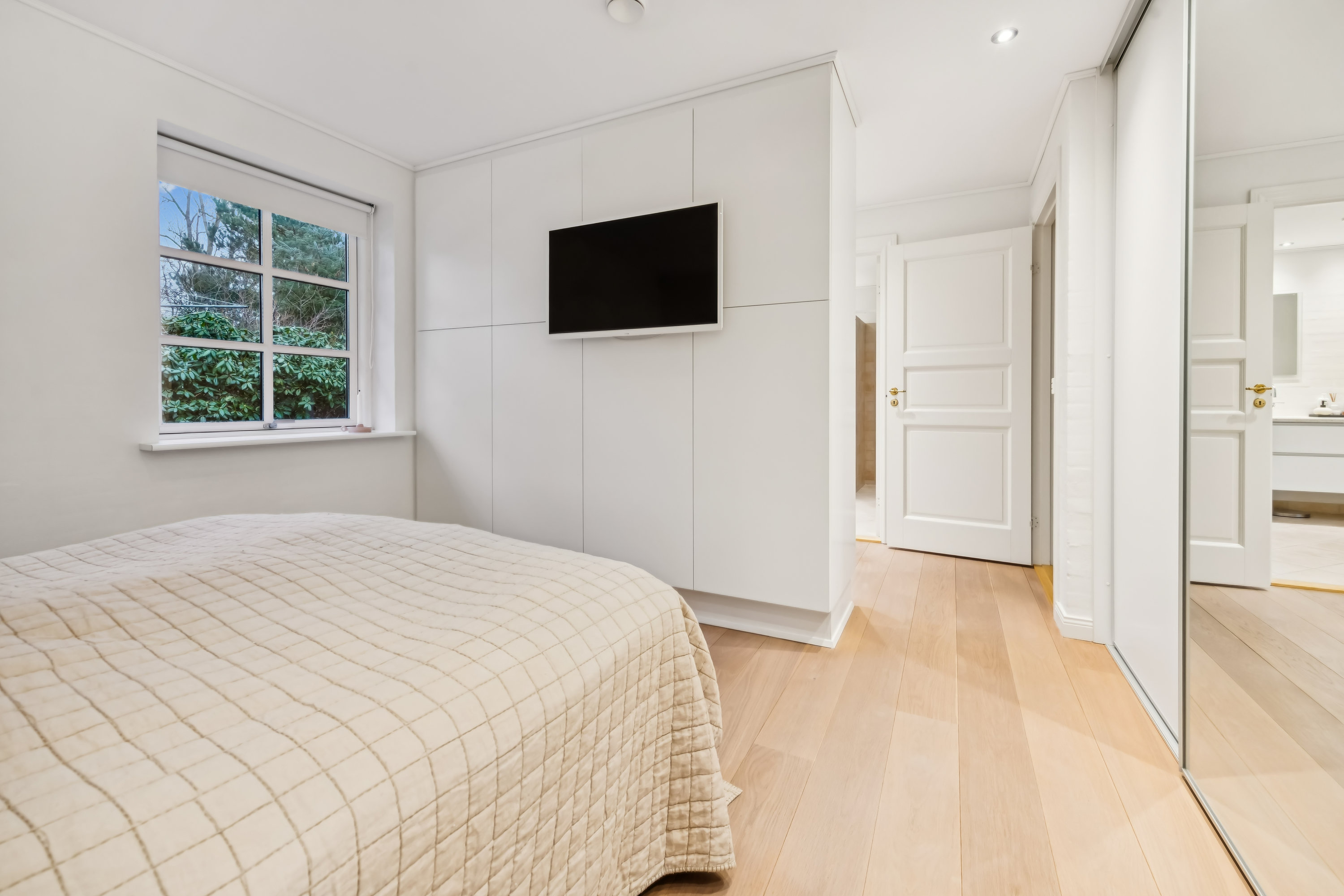 Fremhævet værelse billede i fuldskærmstilstand. Billede af Granvej 3, 9320 Hjallerup