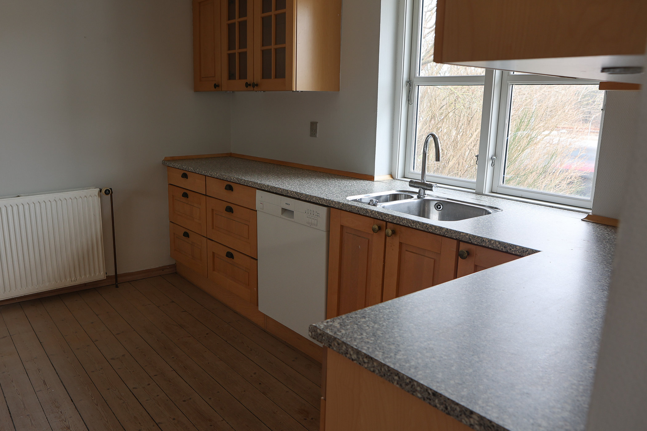 Fremhævet køkken billede i fuldskærmstilstand. Billede af Gl Landevej 39, Tornby, 9850 Hirtshals