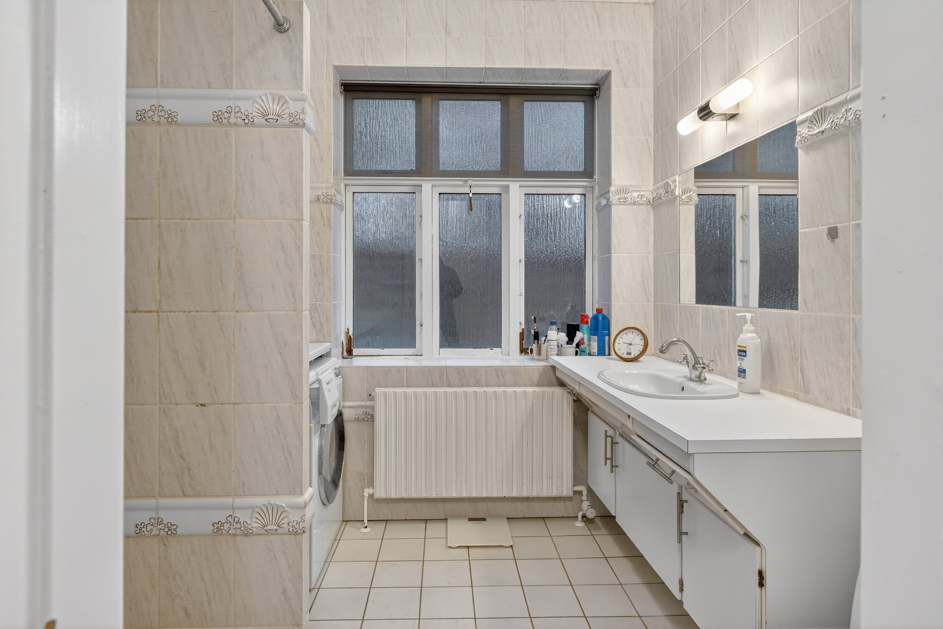 Fremhævet bad  billede i fuldskærmstilstand. Billede af Rendebæksvej 29, Smørumnedre, 2765 Smørum