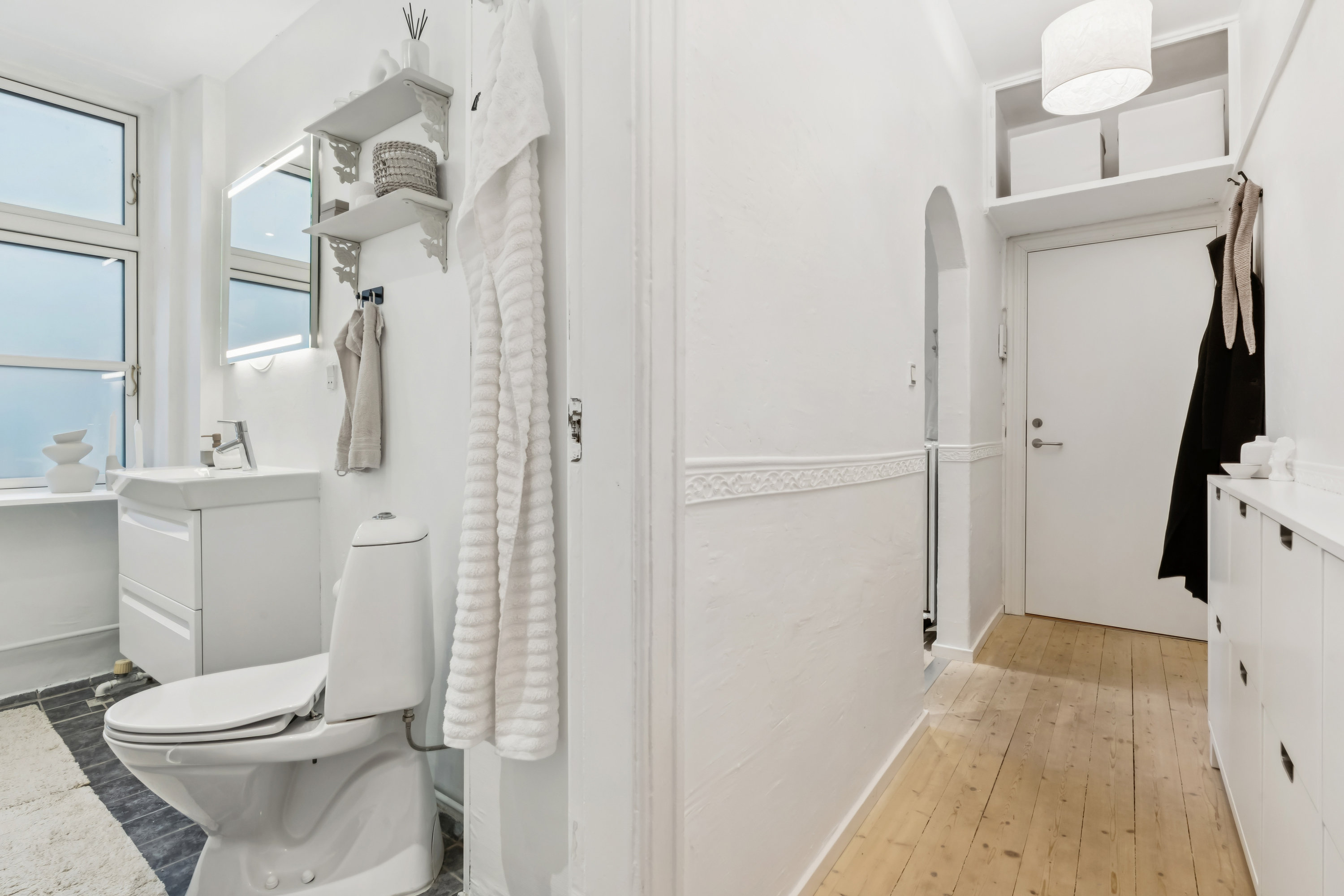 Fremhævet badeværelse billede i fuldskærmstilstand. Billede af Vesterbro 92, 3., 9000 Aalborg