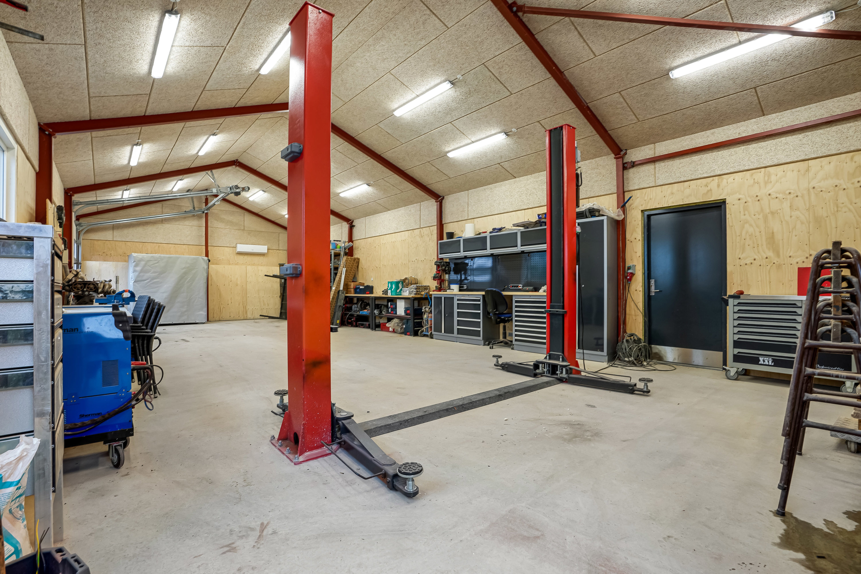 Fremhævet andet billede i fuldskærmstilstand. Billede af Bredgade 95, 7250 Hejnsvig