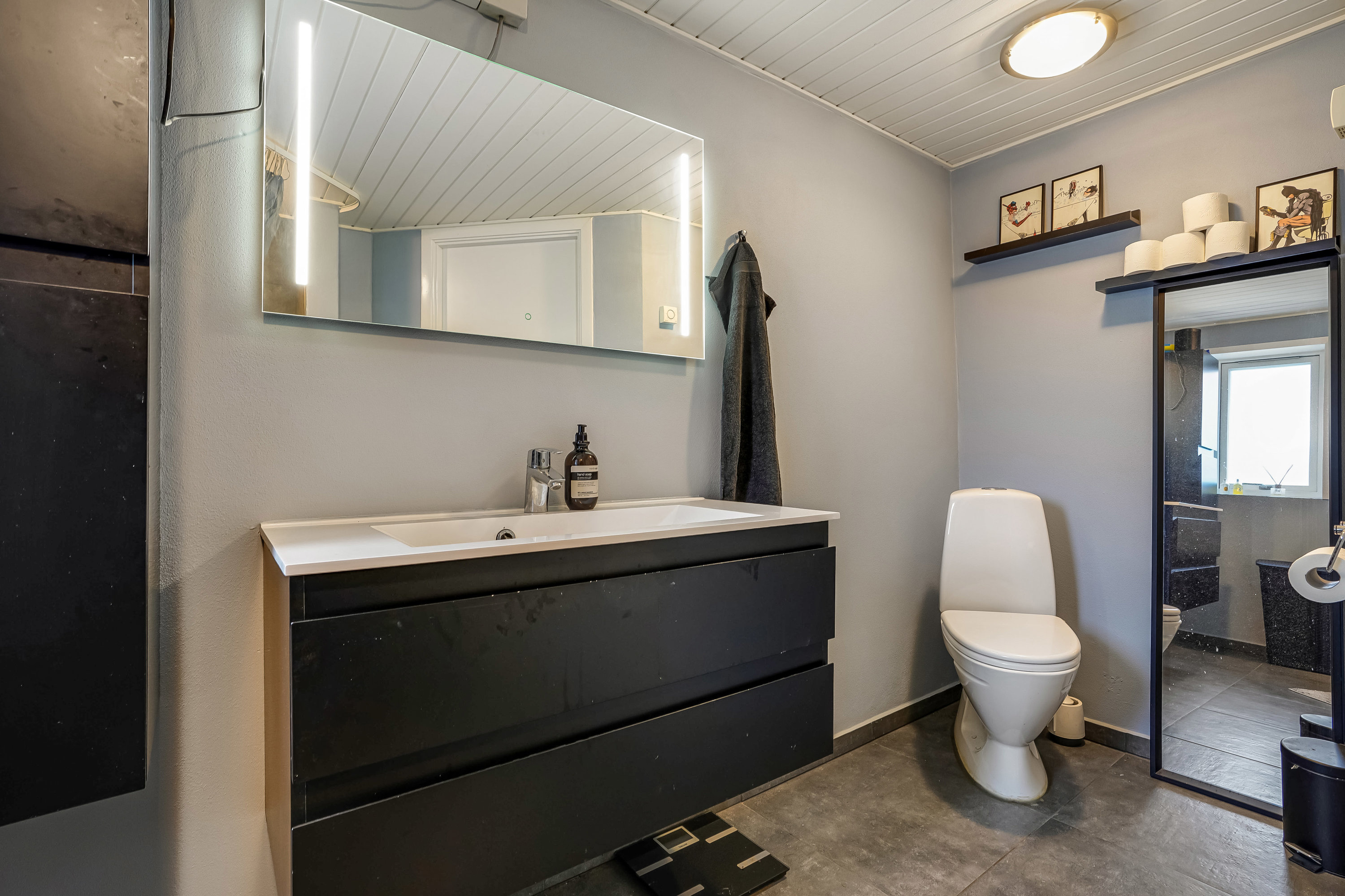 Fremhævet badeværelse billede i fuldskærmstilstand. Billede af Bredgade 95, 7250 Hejnsvig