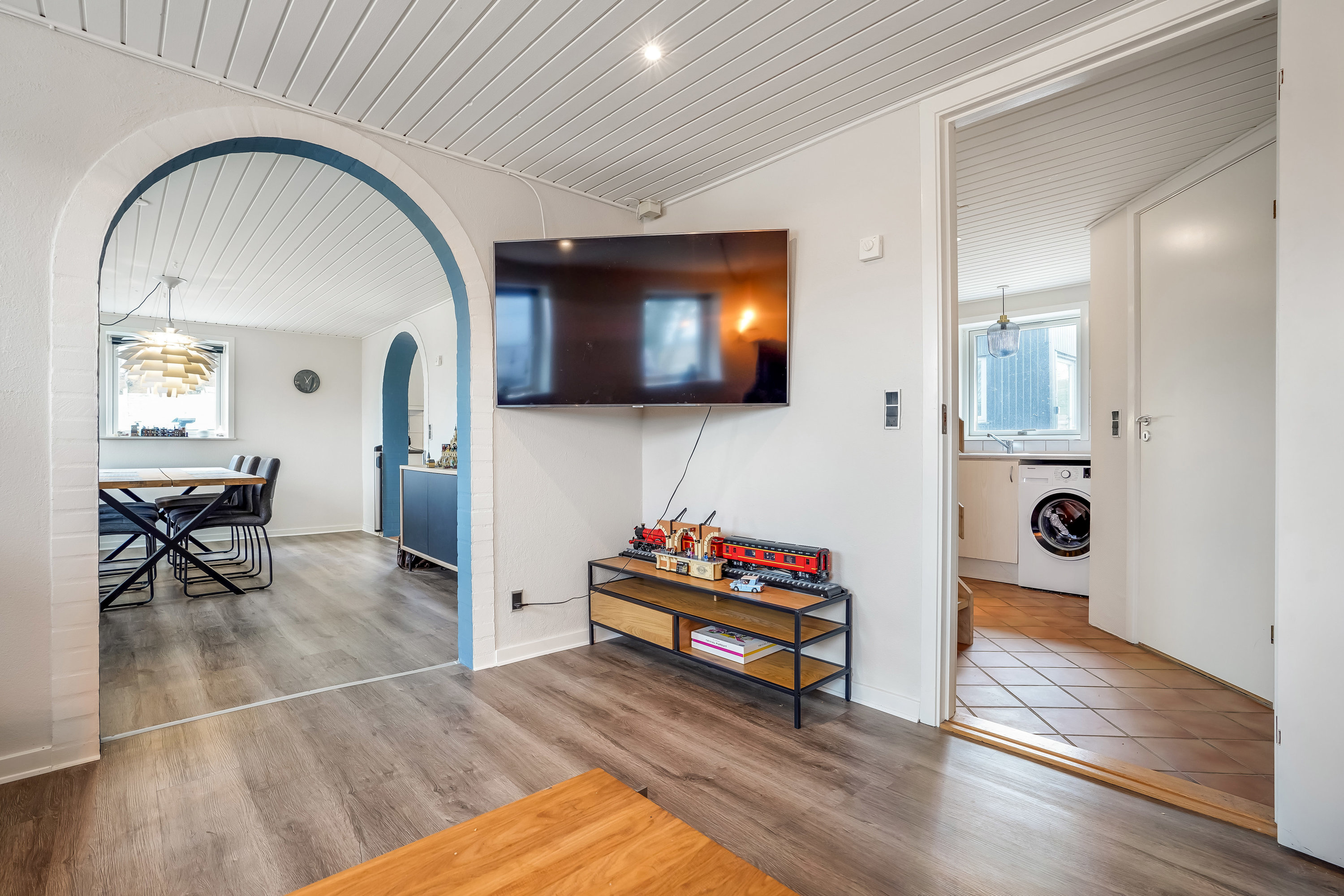 Fremhævet stue billede i fuldskærmstilstand. Billede af Bredgade 95, 7250 Hejnsvig