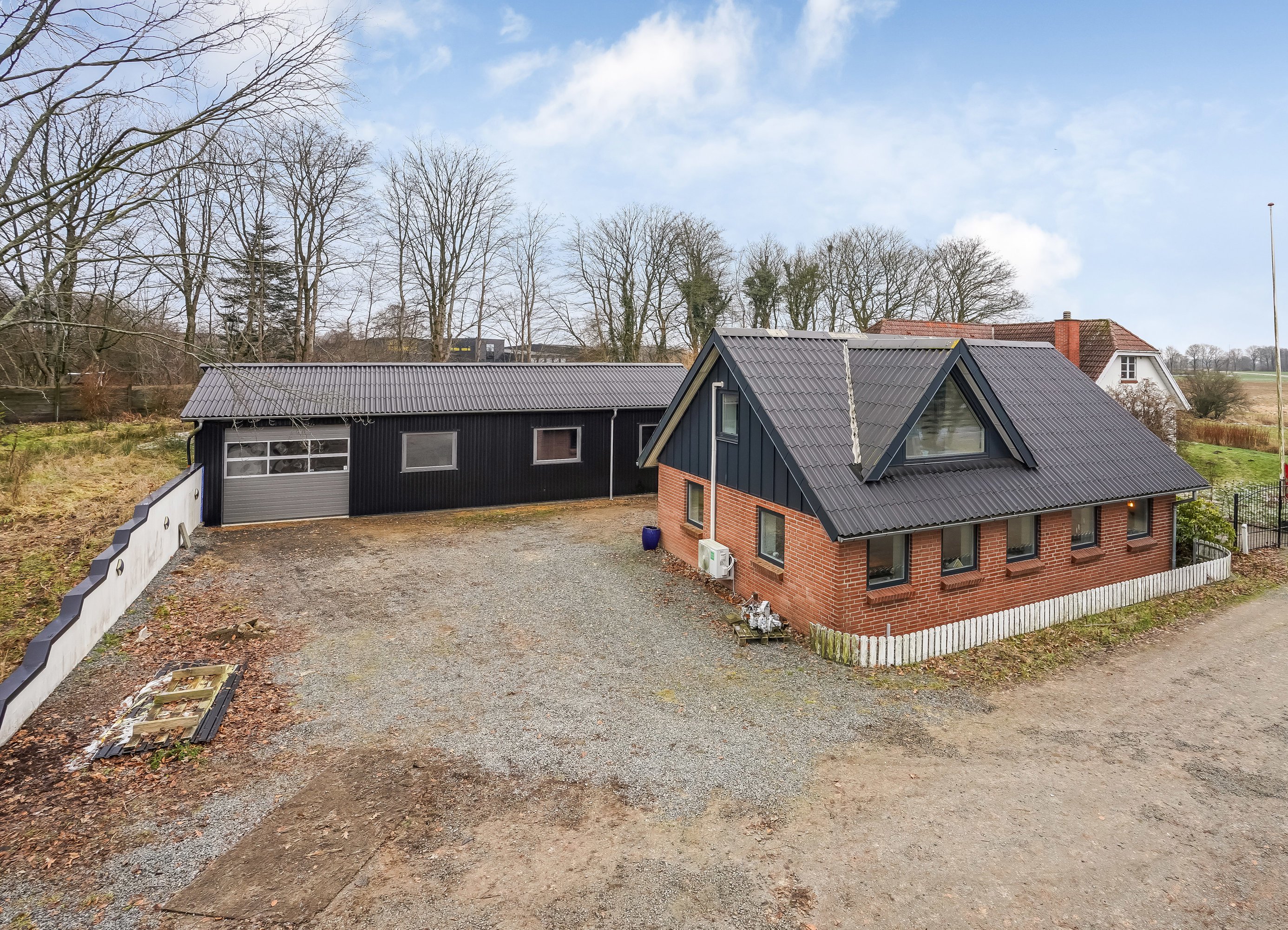 Villa: Ejendommen på Bredgade 95, 7250 Hejnsvig