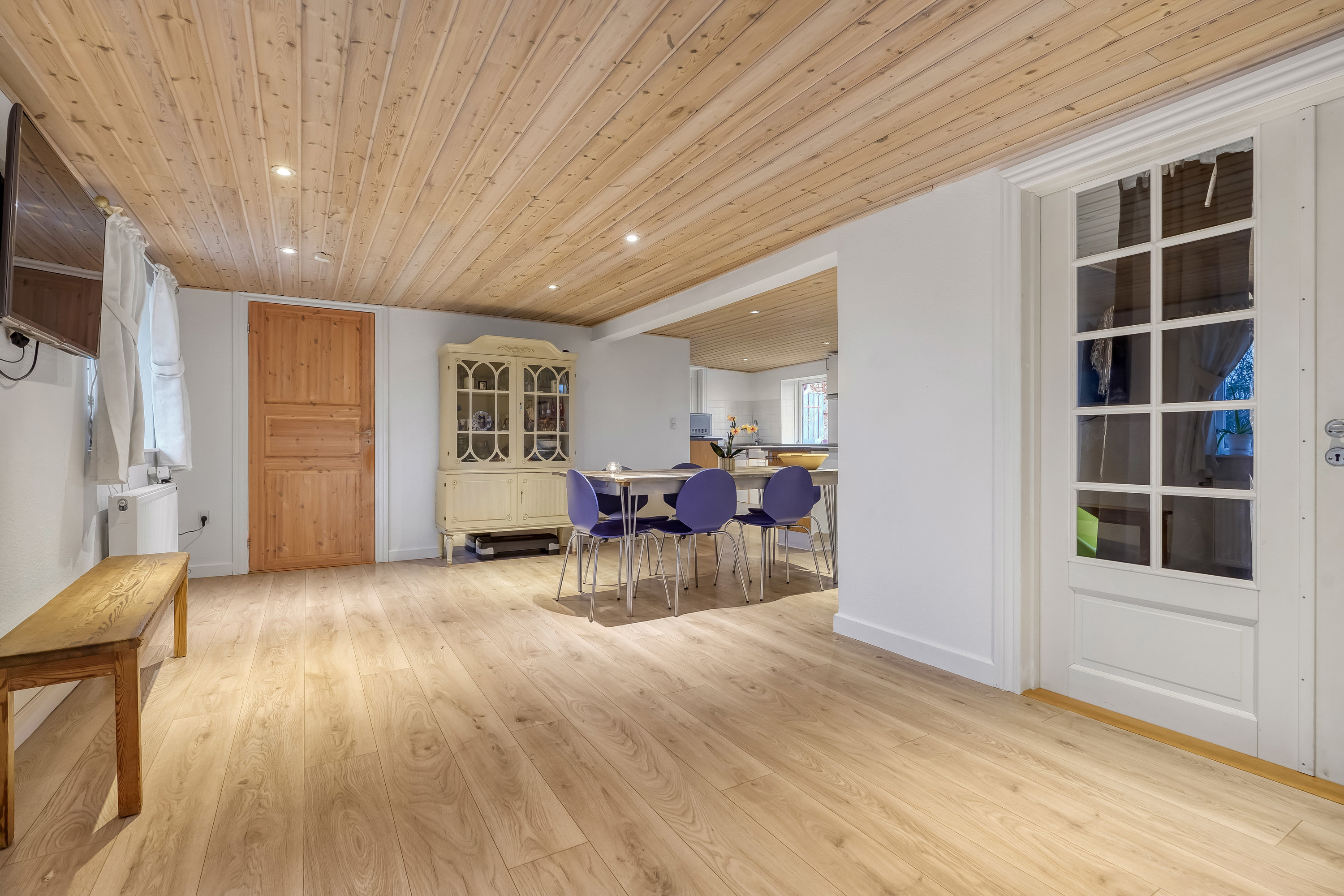 Fremhævet stue billede i fuldskærmstilstand. Billede af Saksmosevej 13, 7300 Jelling