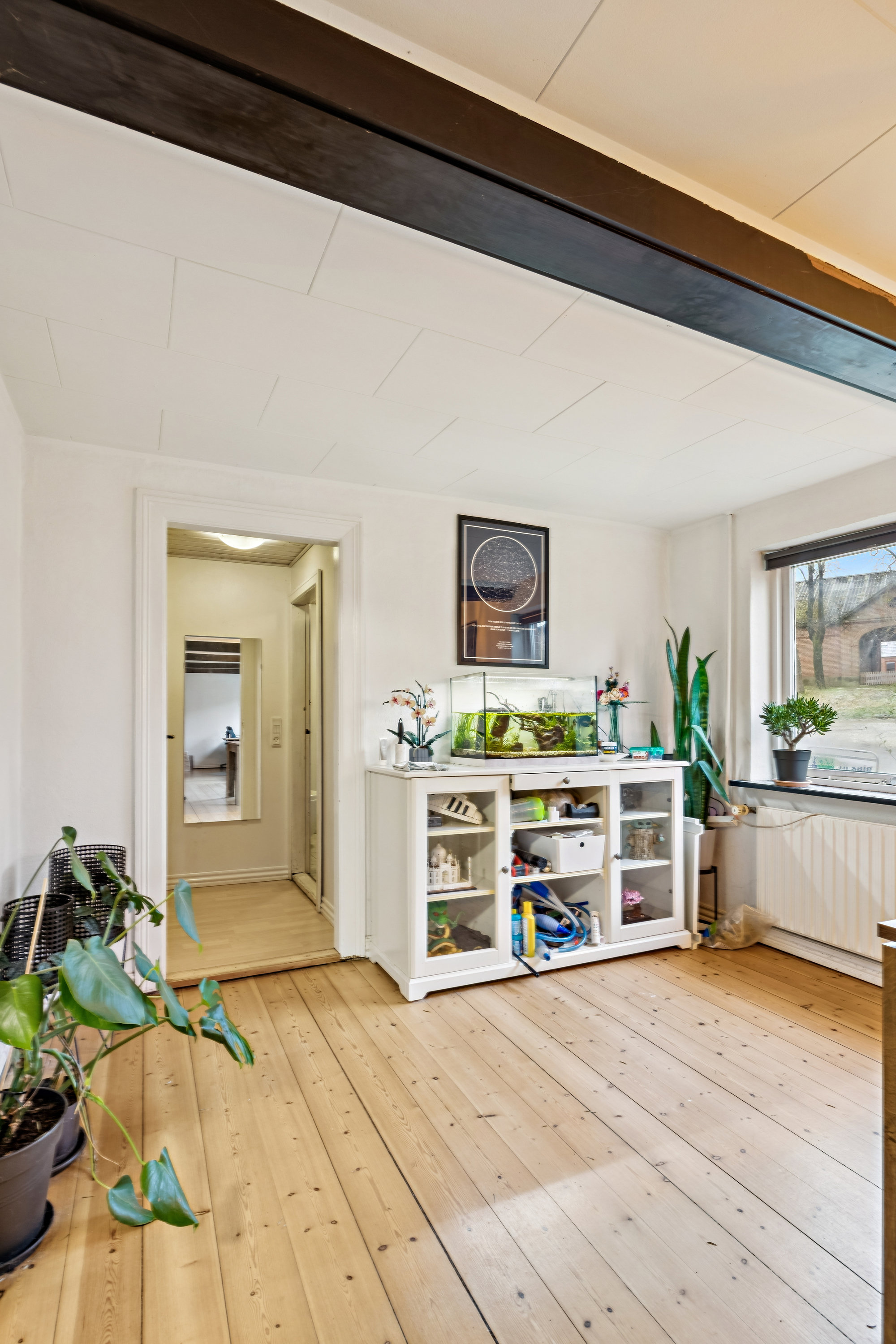 Fremhævet stue billede i fuldskærmstilstand. Billede af Slotsvej 54, Karlby, 8543 Hornslet