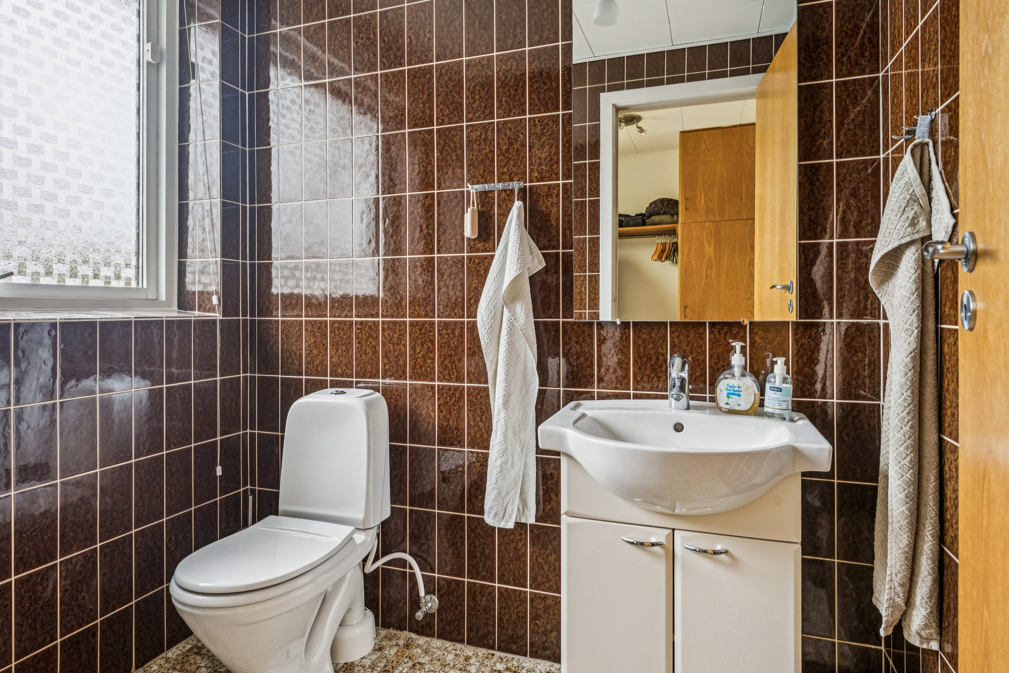 Fremhævet badeværelse billede i fuldskærmstilstand. Billede af Musvitvej 14, Øster Bjerregrav, 8920 Randers NV