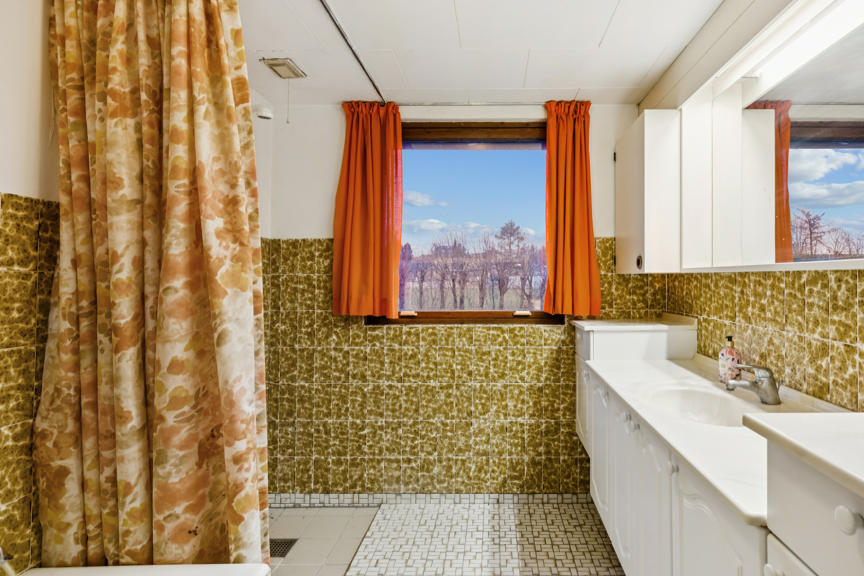 Fremhævet badeværelse billede i fuldskærmstilstand. Billede af Ådalen 22, Skørring, 8544 Mørke