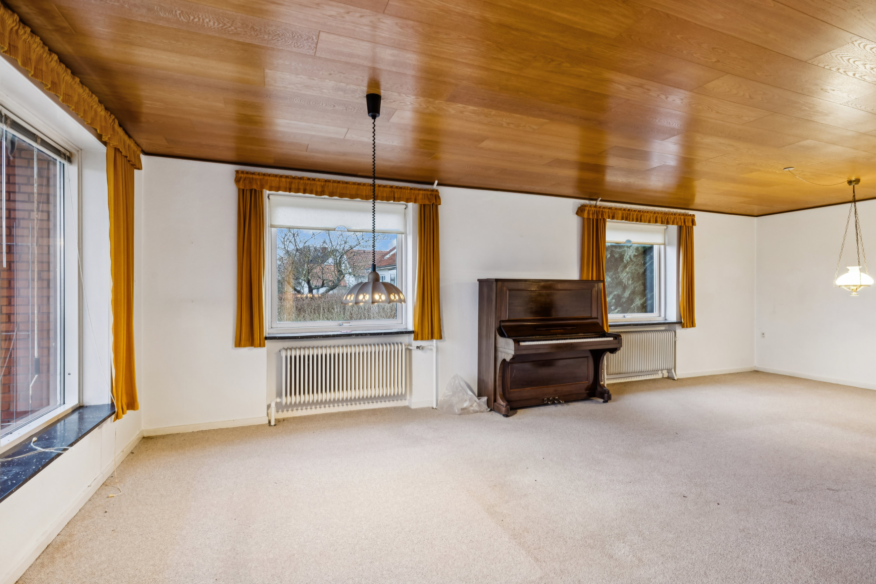 Fremhævet stue billede i fuldskærmstilstand. Billede af Ådalen 22, Skørring, 8544 Mørke