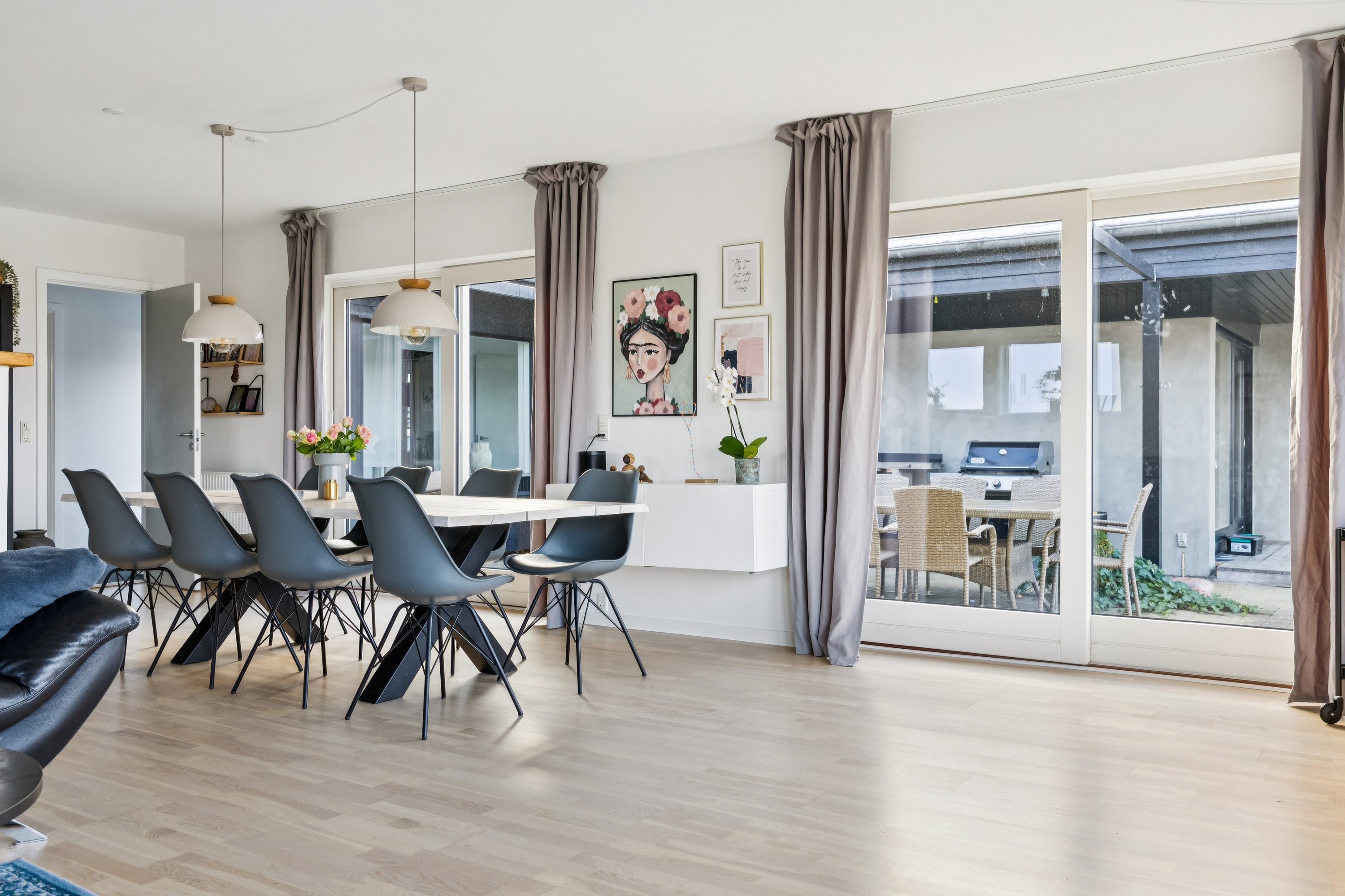 Fremhævet stue billede i fuldskærmstilstand. Billede af Ved Grotten 12, 5610 Assens