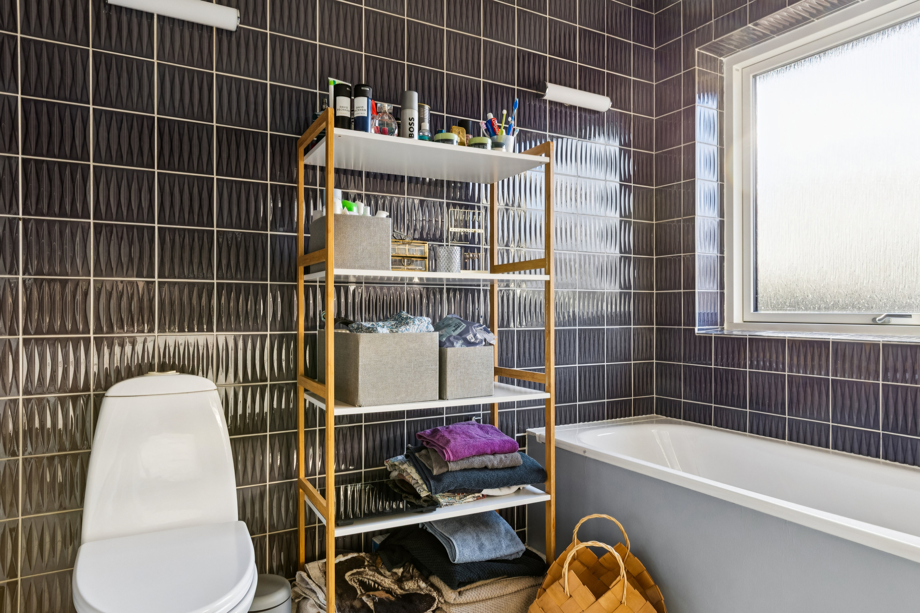 Fremhævet badeværelse billede i fuldskærmstilstand. Billede af Ved Grotten 12, 5610 Assens