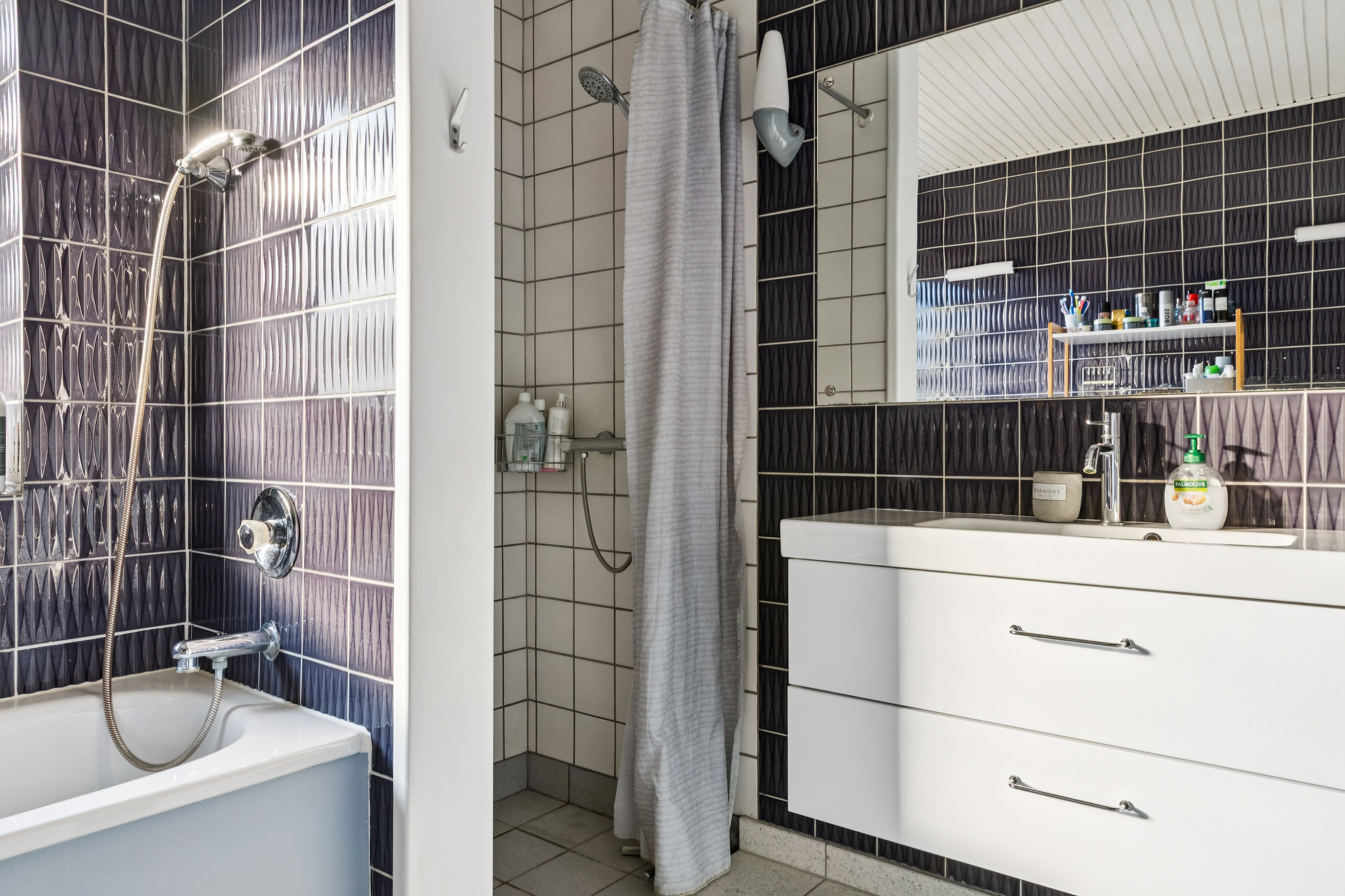 Fremhævet badeværelse billede i fuldskærmstilstand. Billede af Ved Grotten 12, 5610 Assens