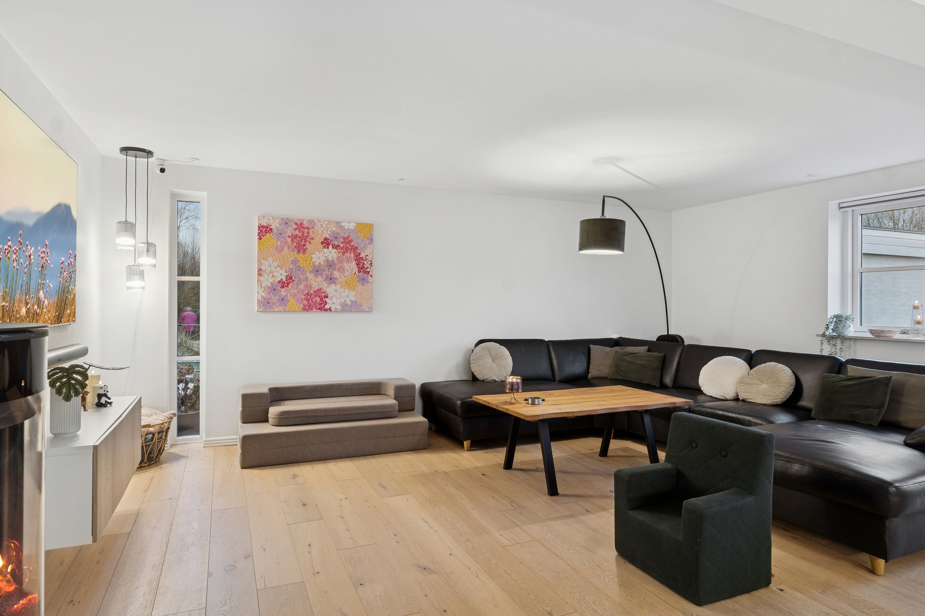 Fremhævet stue billede i fuldskærmstilstand. Billede af Egebjergvej 104, Sørbymagle, 4200 Slagelse