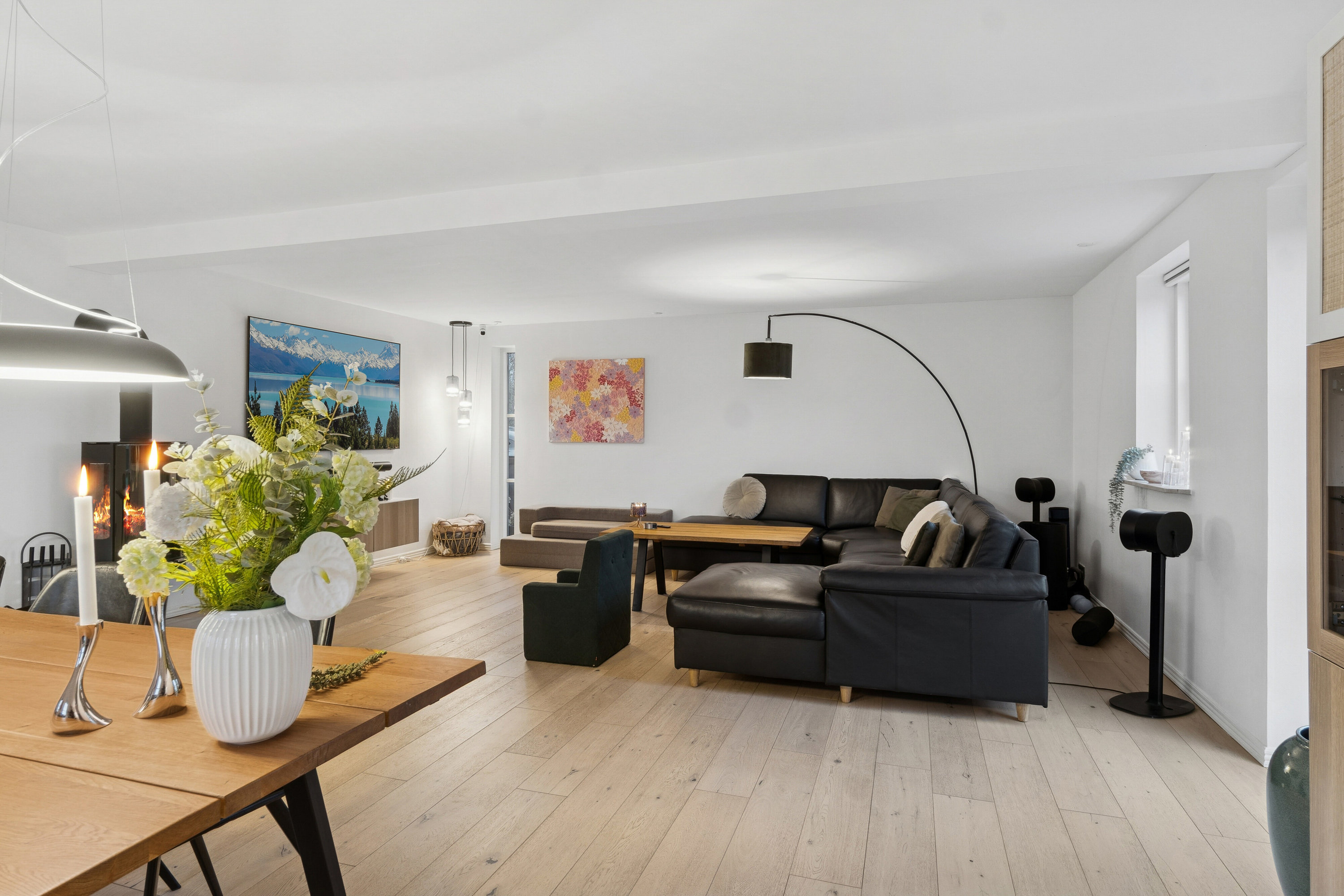 Fremhævet stue billede i fuldskærmstilstand. Billede af Egebjergvej 104, Sørbymagle, 4200 Slagelse