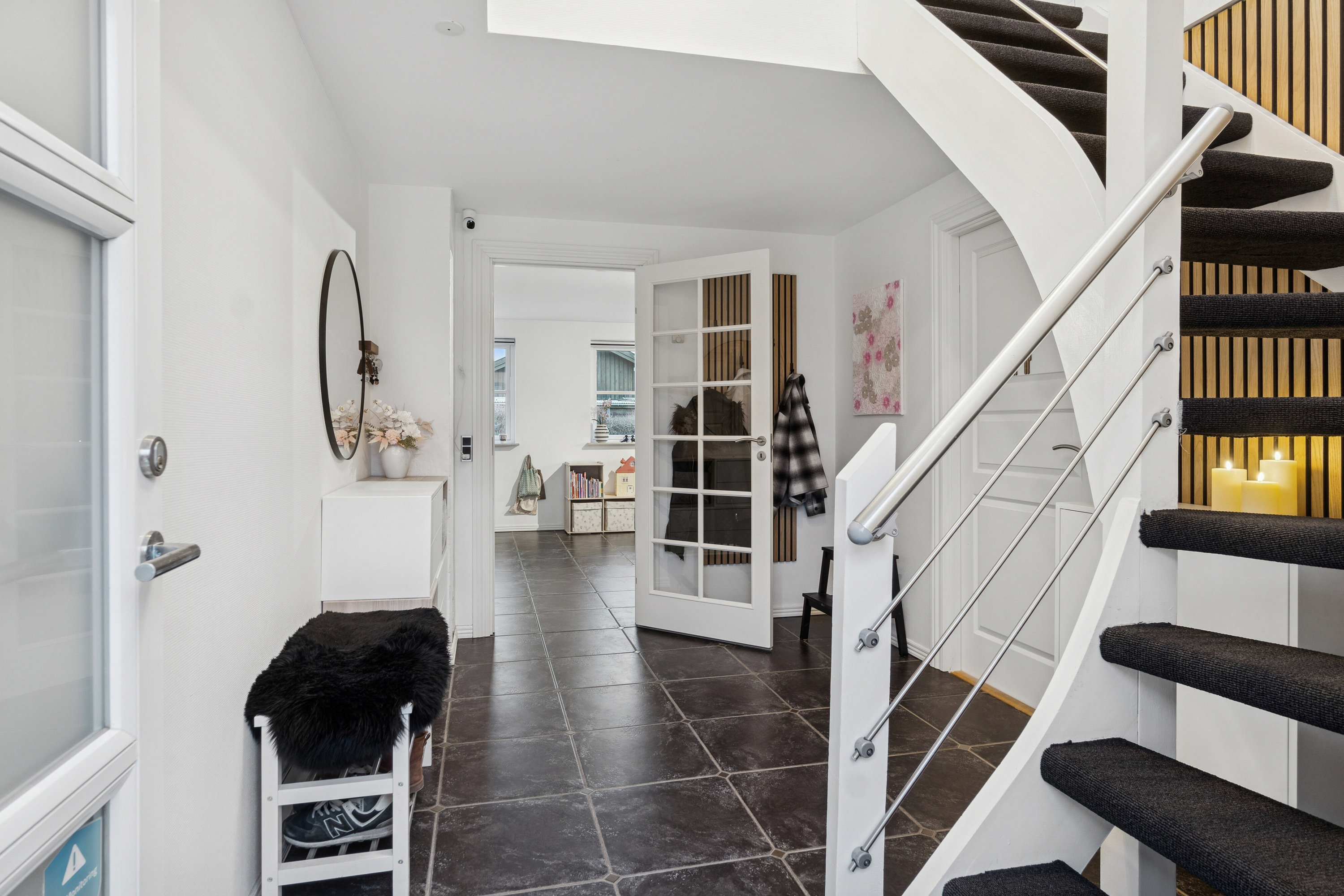 Fremhævet hall billede i fuldskærmstilstand. Billede af Egebjergvej 104, Sørbymagle, 4200 Slagelse