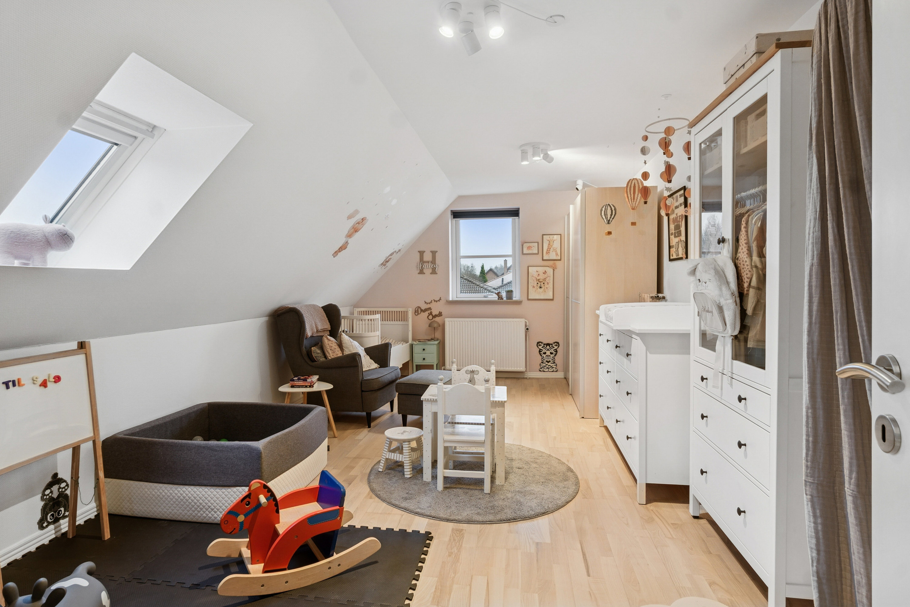 Fremhævet børneværelse billede i fuldskærmstilstand. Billede af Egebjergvej 104, Sørbymagle, 4200 Slagelse