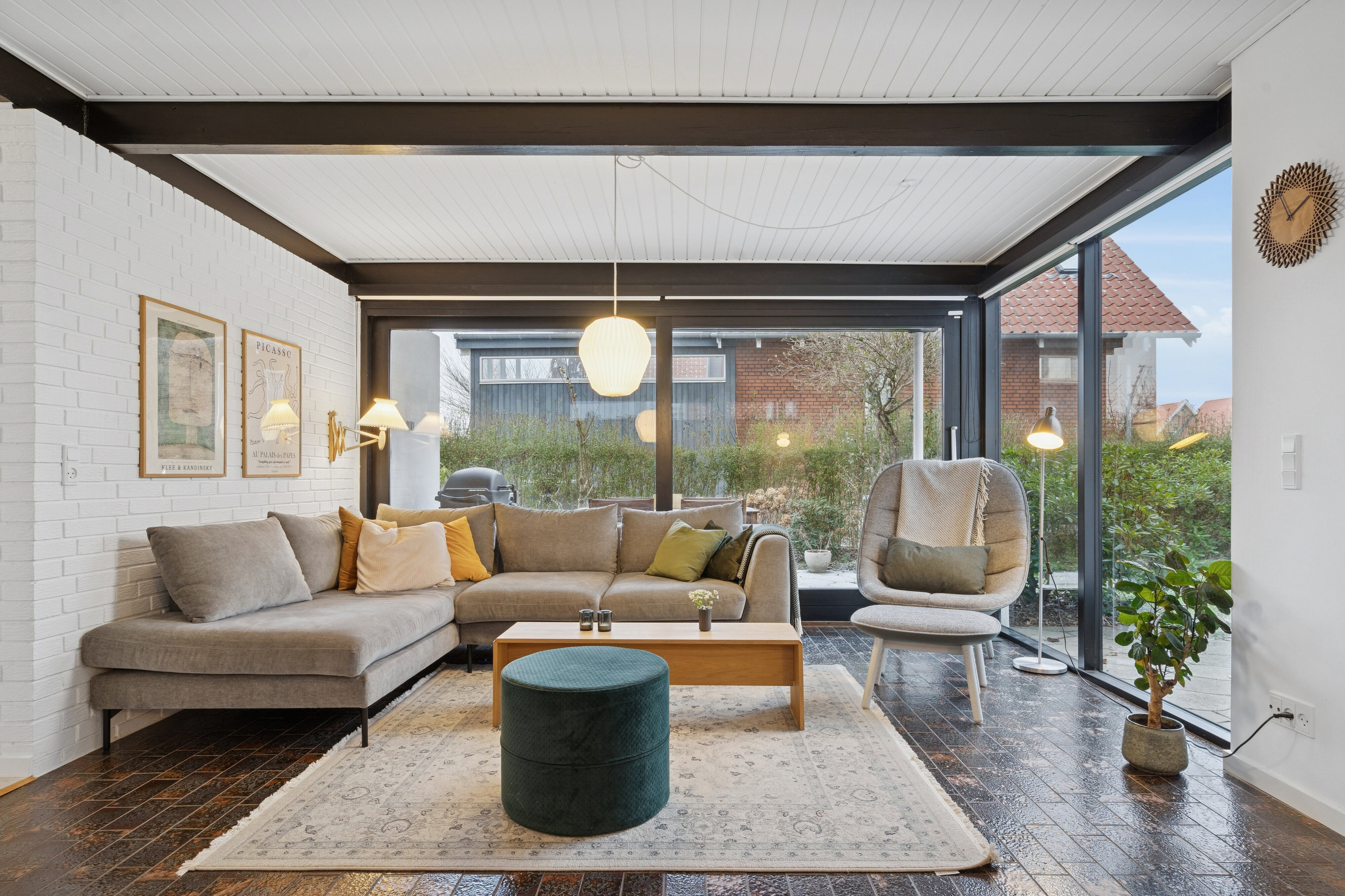 Fremhævet stue billede i fuldskærmstilstand. Billede af Thornbæks Allé 22, 8270 Højbjerg