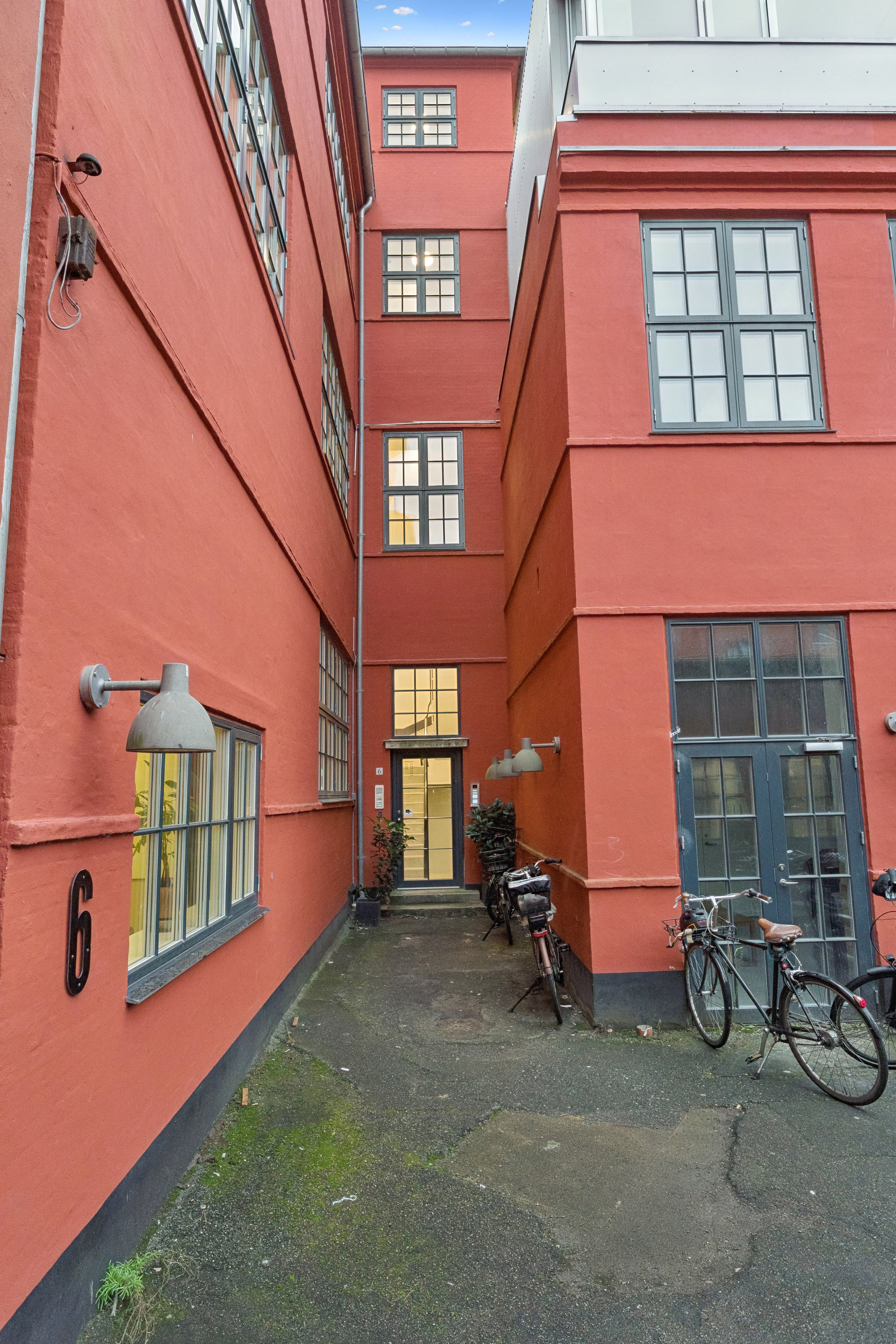 Fremhævet andet billede i fuldskærmstilstand. Billede af Billedvej 6, 2. 2., 2150 Nordhavn