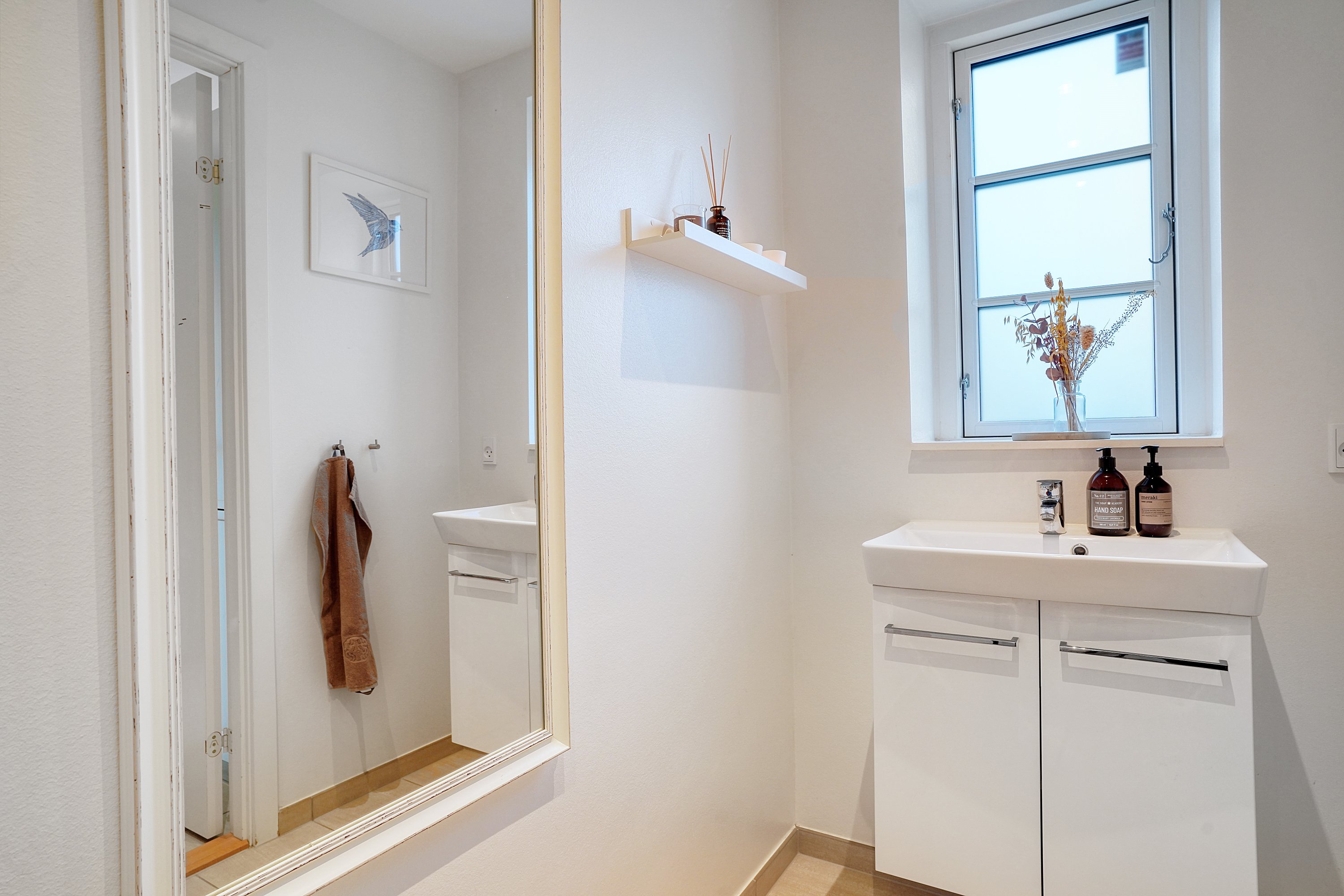 Fremhævet badeværelse billede i fuldskærmstilstand. Billede af Asminderødgade 51B, 3480 Fredensborg