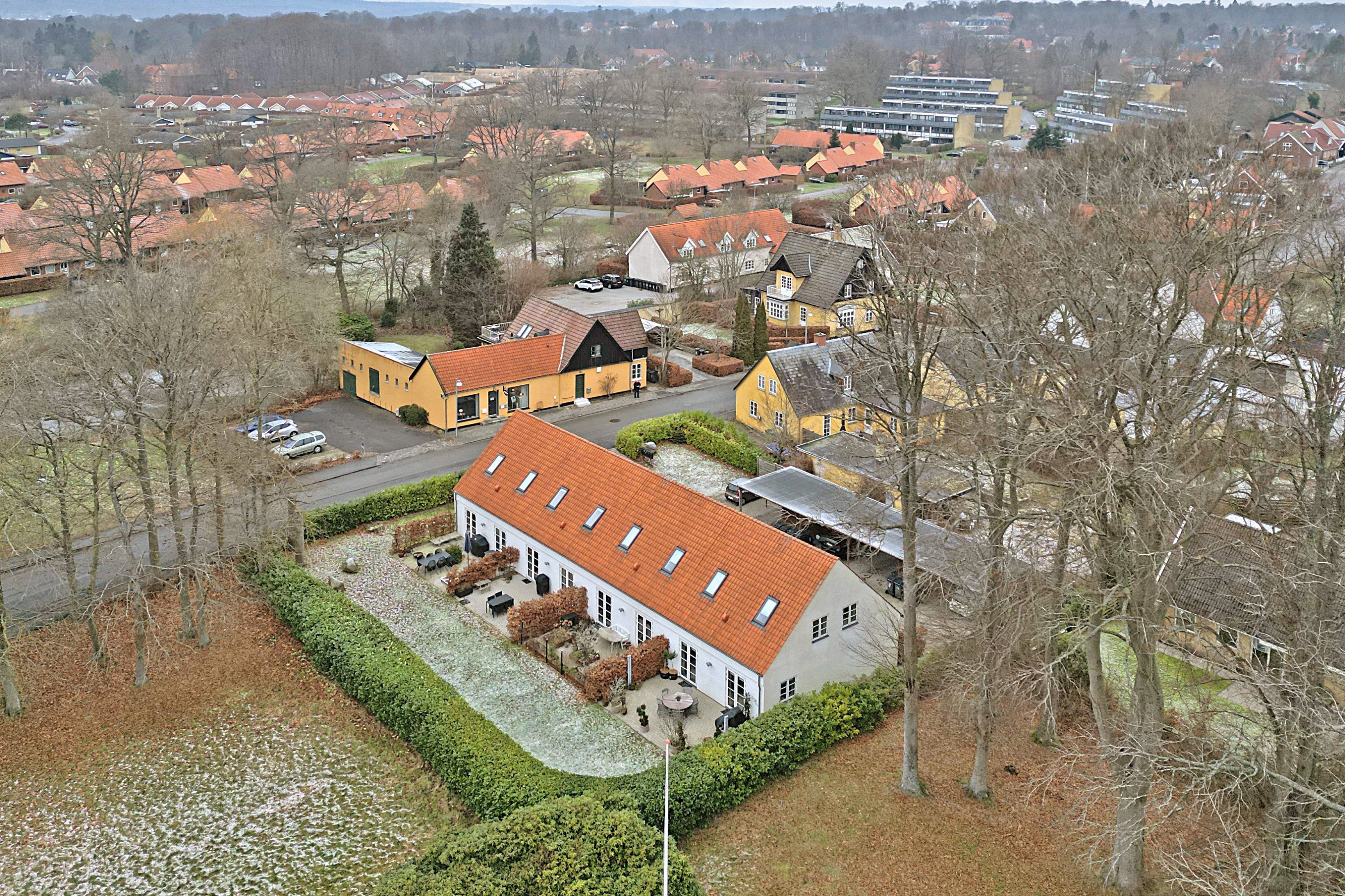 Fremhævet luftfoto billede i fuldskærmstilstand. Billede af Asminderødgade 51B, 3480 Fredensborg