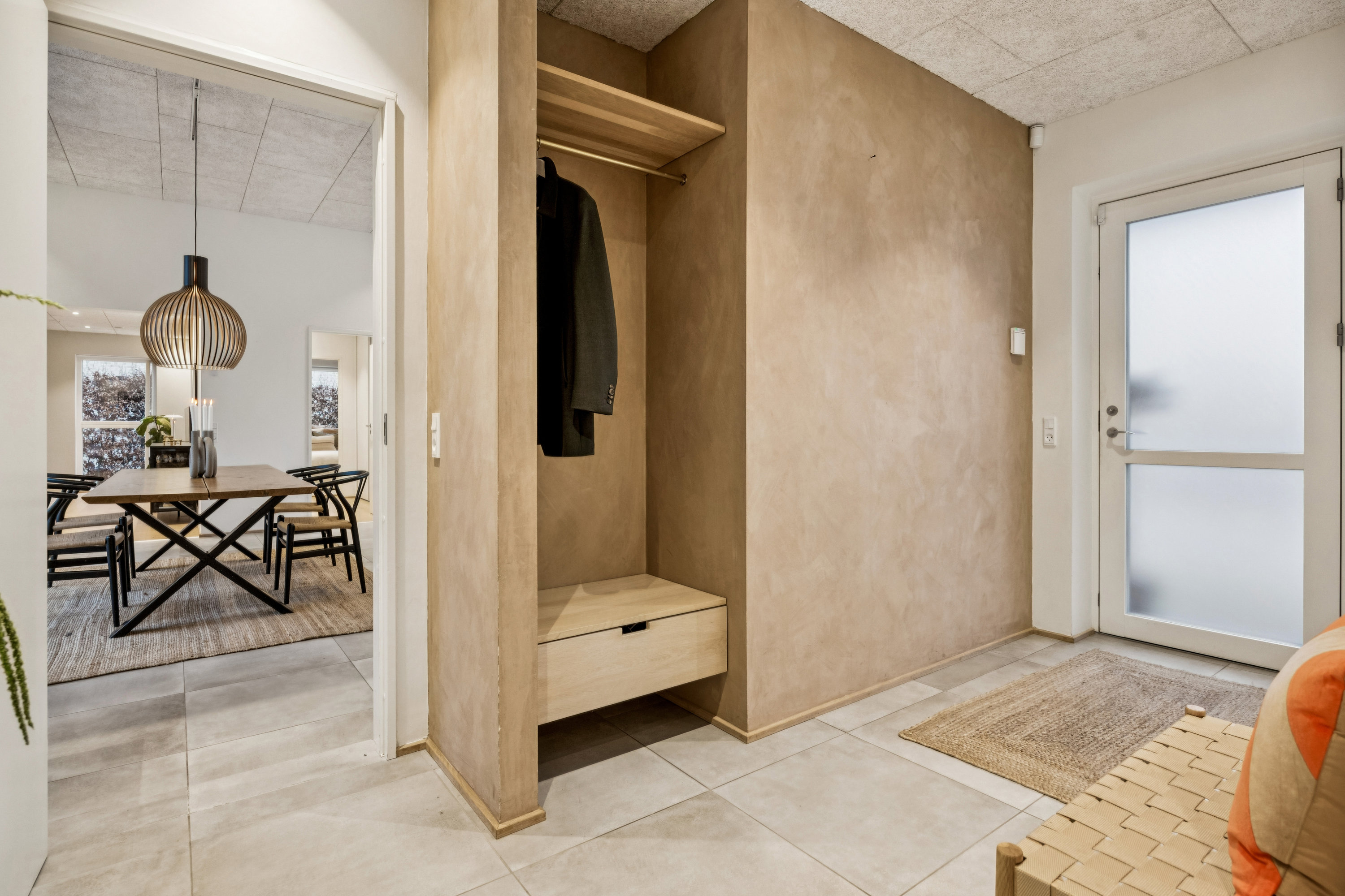 Fremhævet gang billede i fuldskærmstilstand. Billede af Nicolajs Have 3, Nørhalne, 9430 Vadum