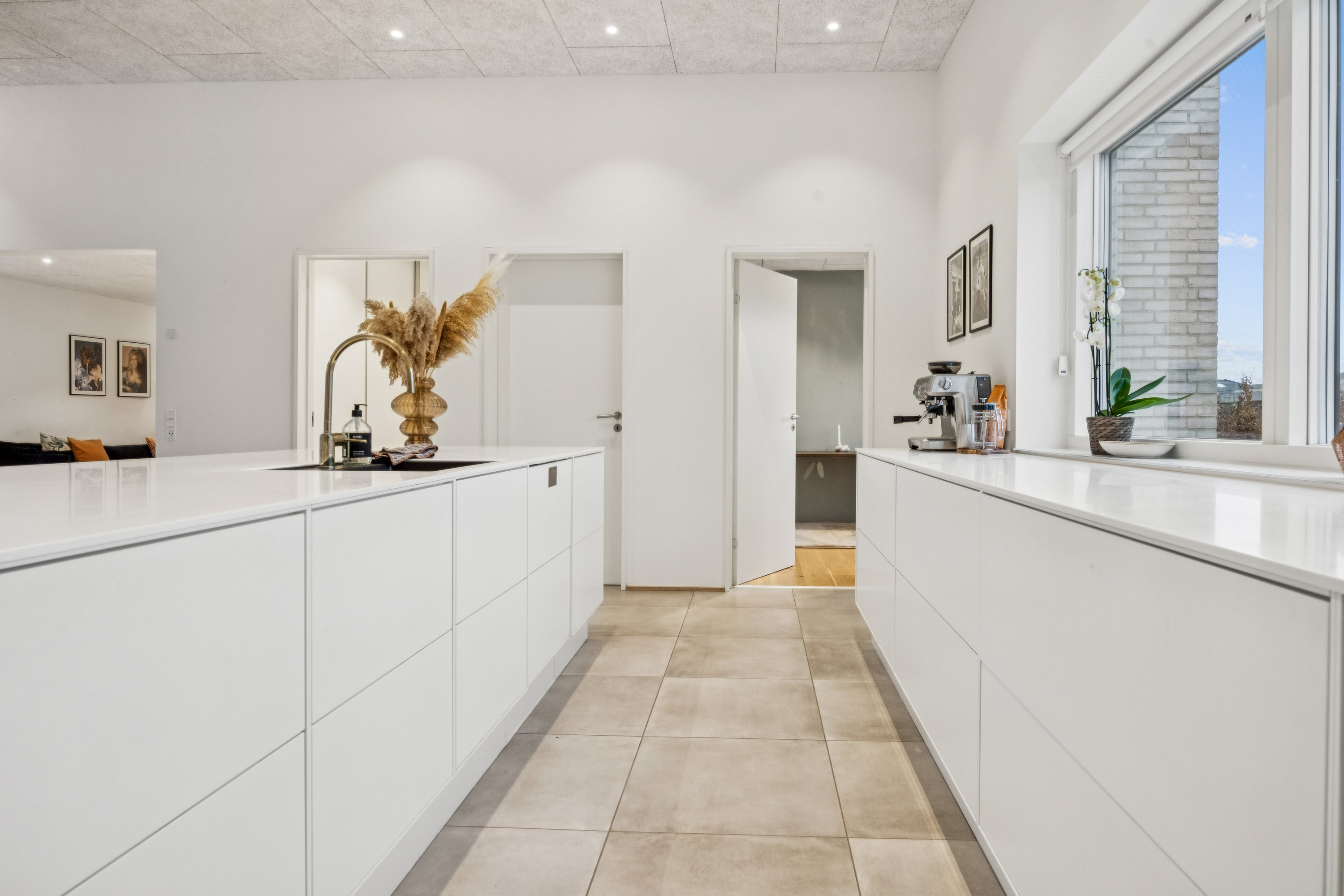 Fremhævet køkken billede i fuldskærmstilstand. Billede af Nicolajs Have 3, Nørhalne, 9430 Vadum