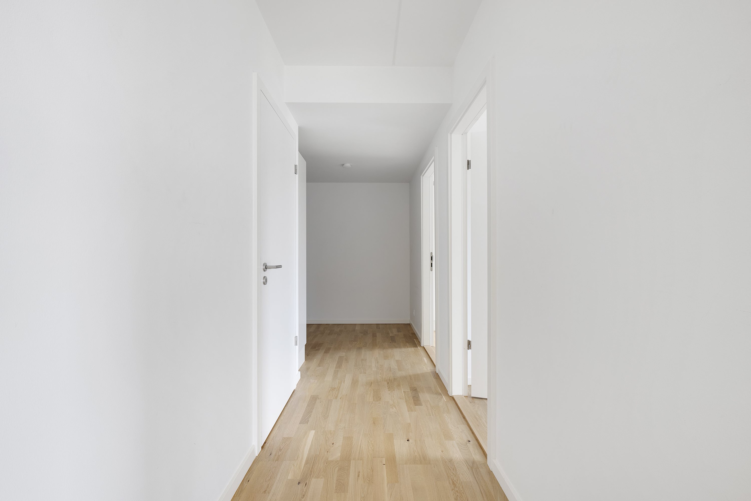 Fremhævet gang billede i fuldskærmstilstand. Billede af Ejler Billes Allé 28, 4. th., 2300 København S